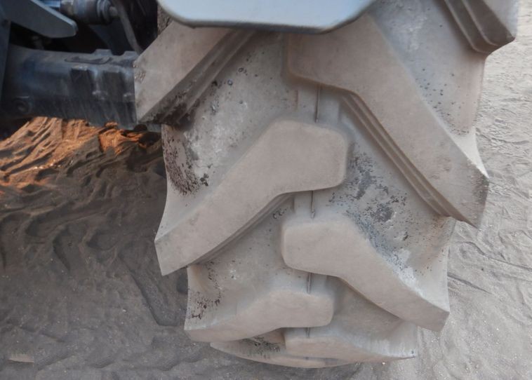 gallery 2018 Bobcat V519 telehandler