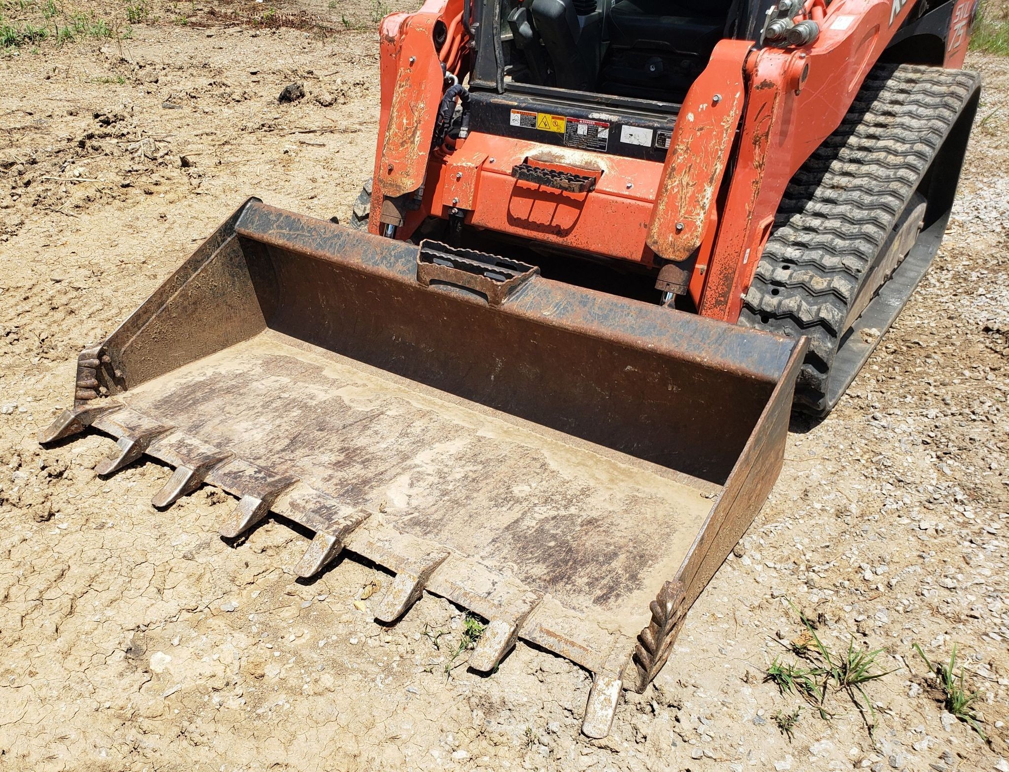 gallery 2013 Kubota SVL75 skid steer 2