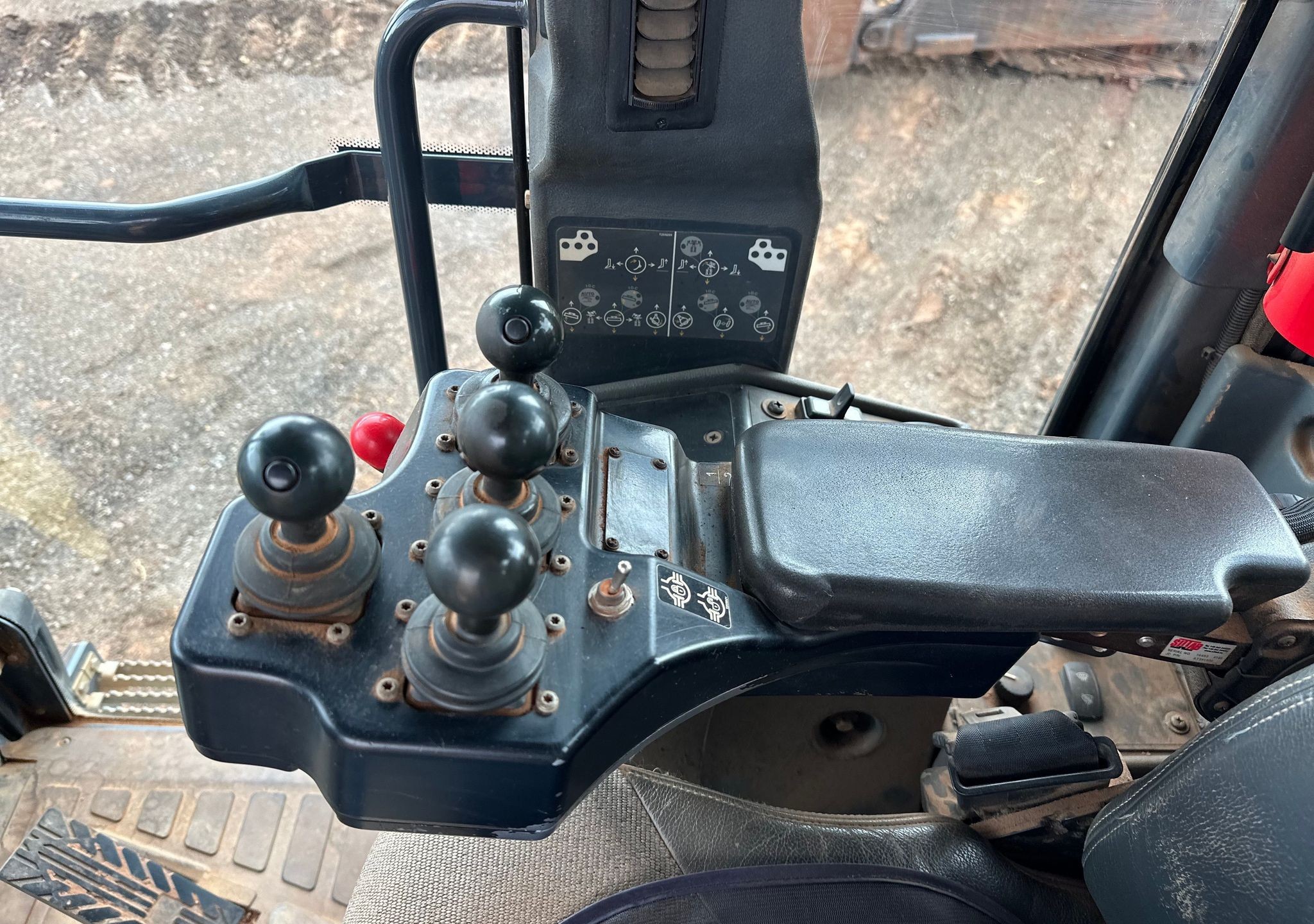 gallery 2013 John Deere 772GP motor grader
