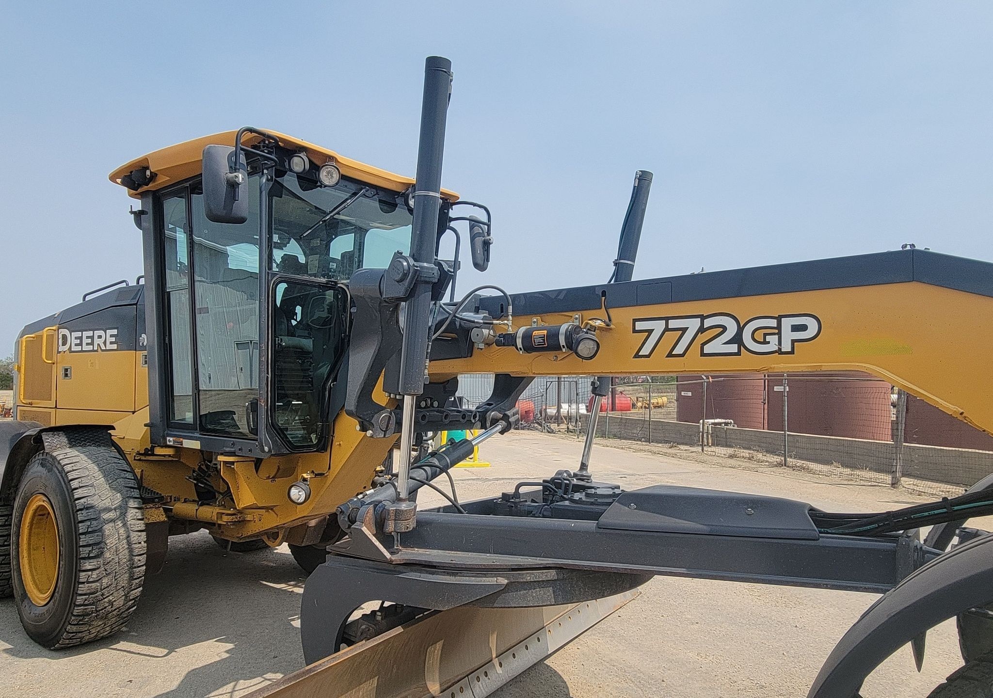 gallery 2016 John Deere 772GP motor grader