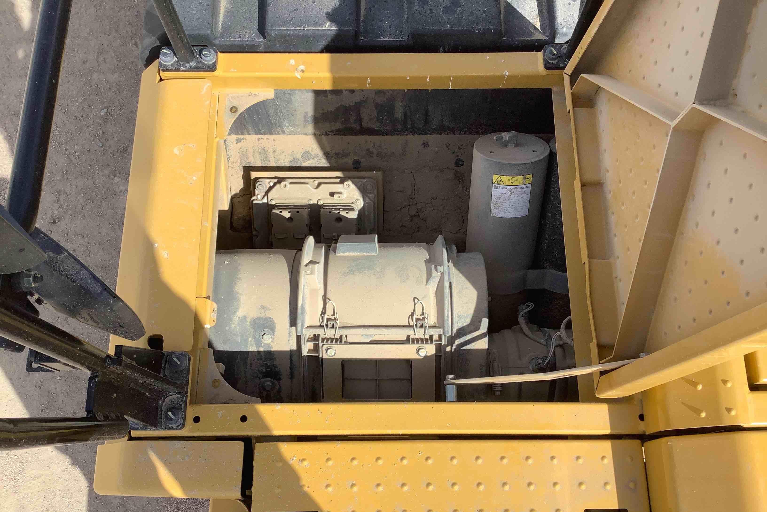 gallery 2017 Caterpillar 623K Self Propelled Elevating Scraper