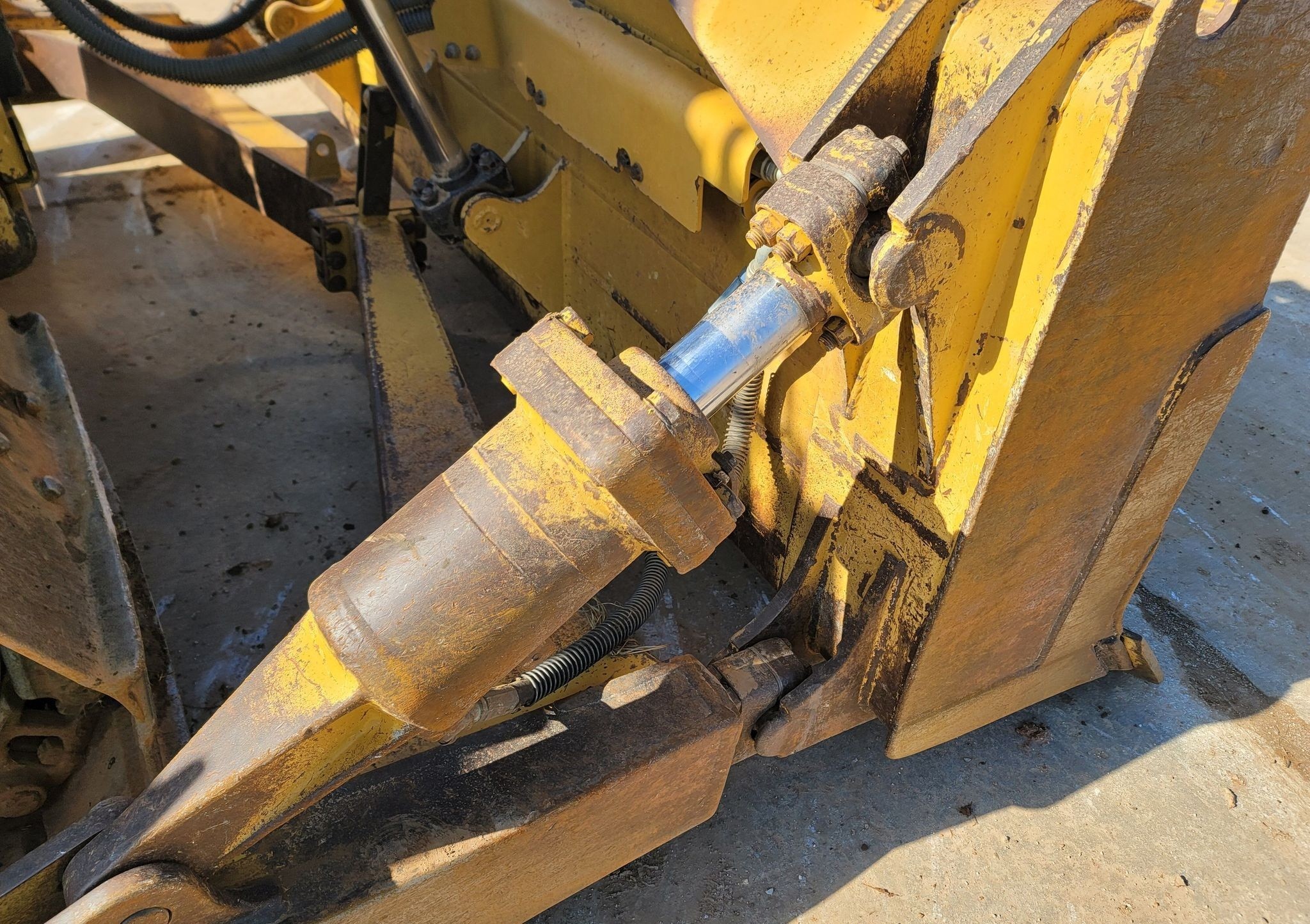 gallery 2015 Caterpillar D6T XW dozer