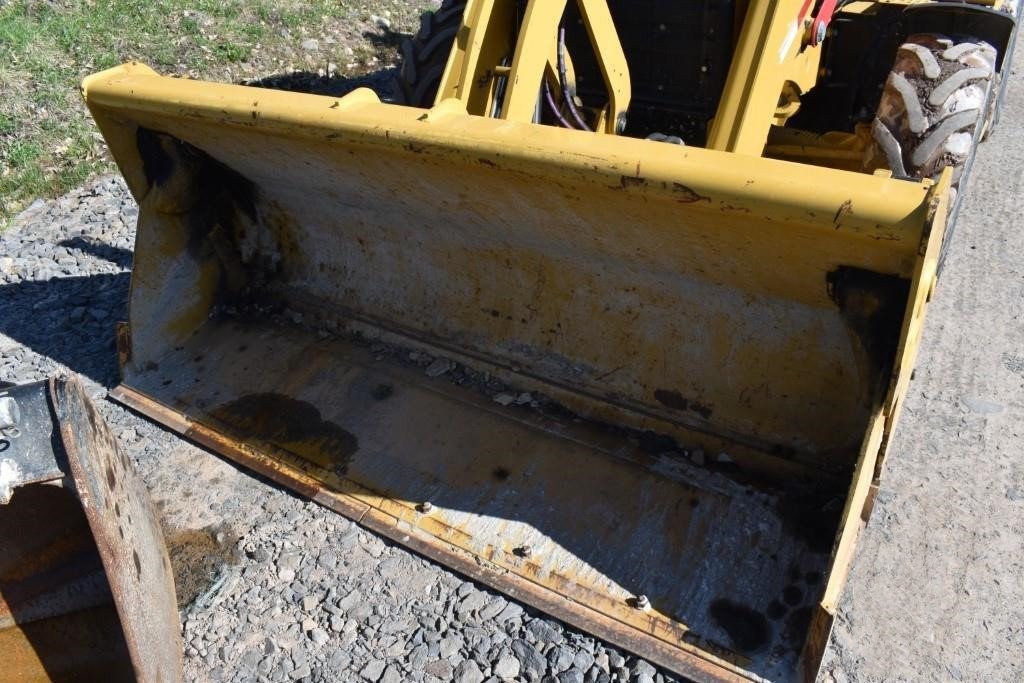 gallery 2017 CATERPILLAR 420F2 BACKHOE