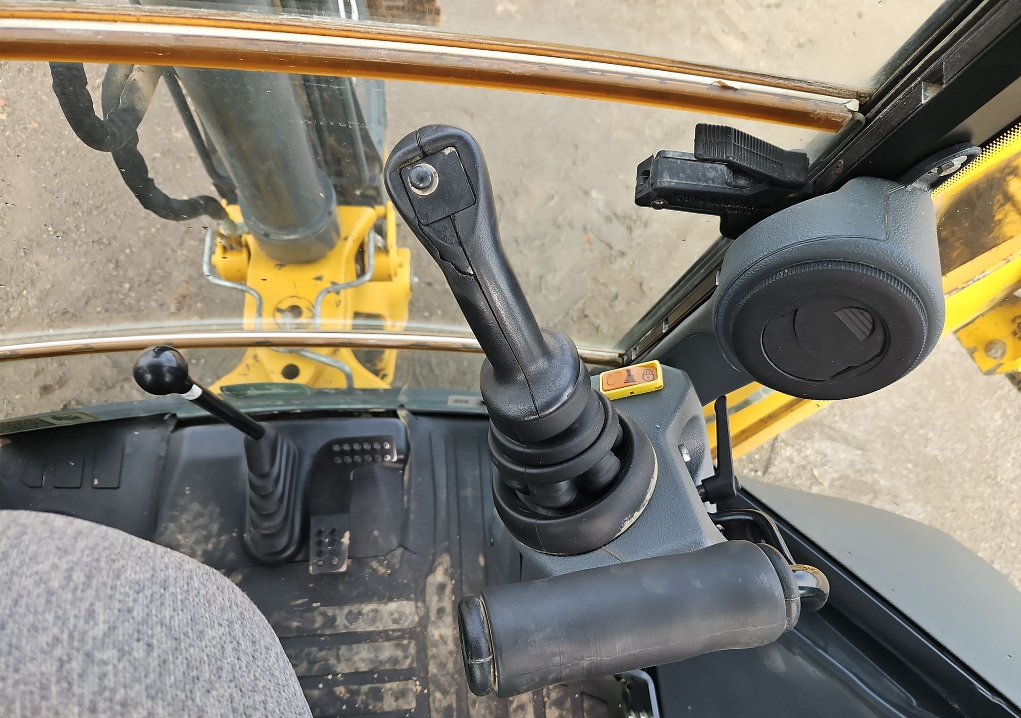 gallery 2016 John Deere 310SL backhoe