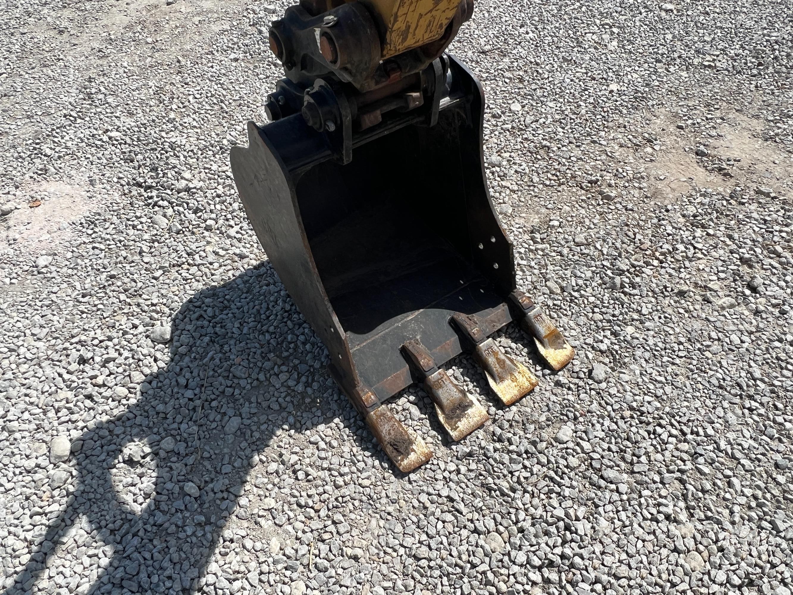 gallery 2016 Caterpillar 303E Mini Excavator