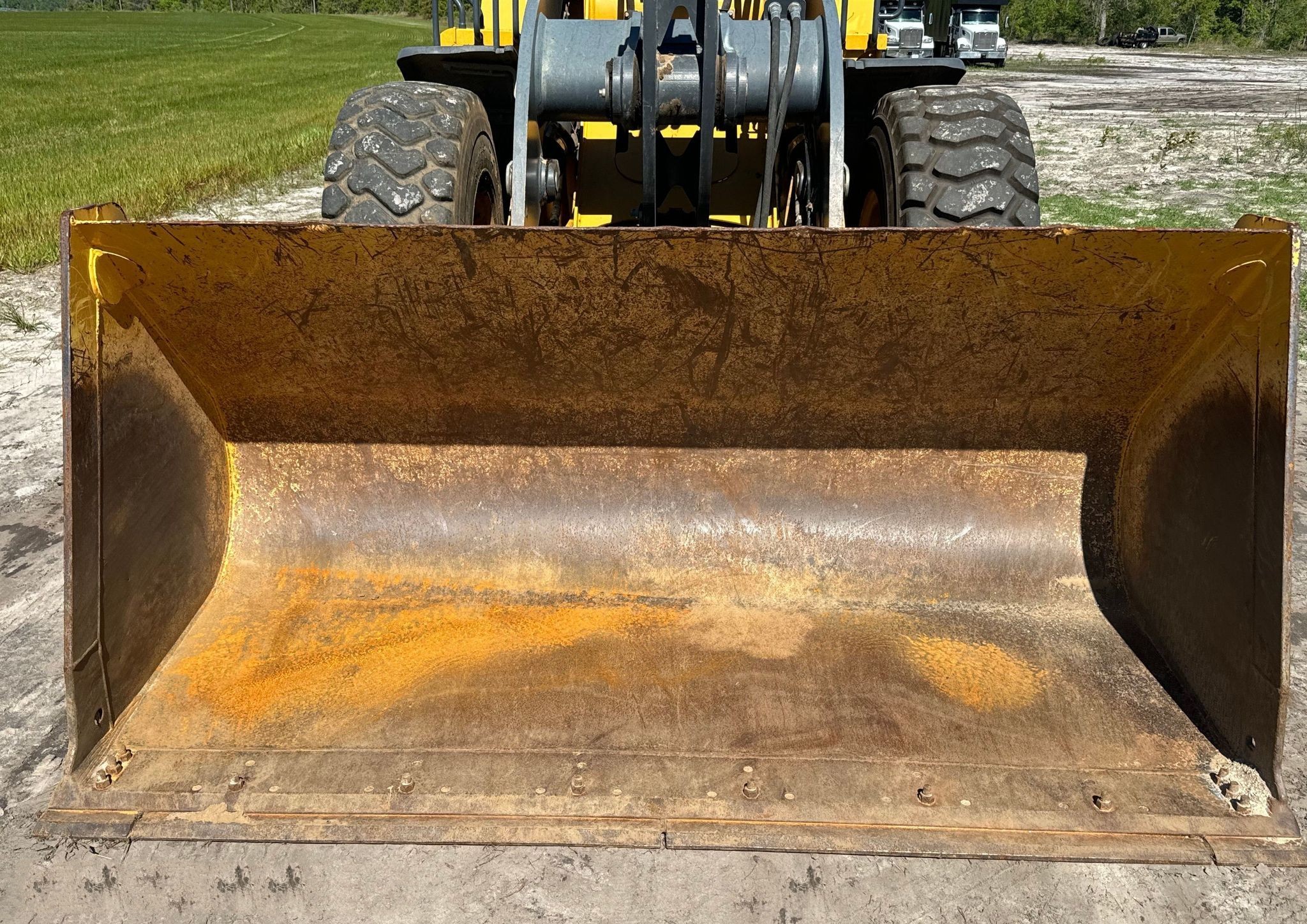 gallery 2014 John Deere 624K wheel loader