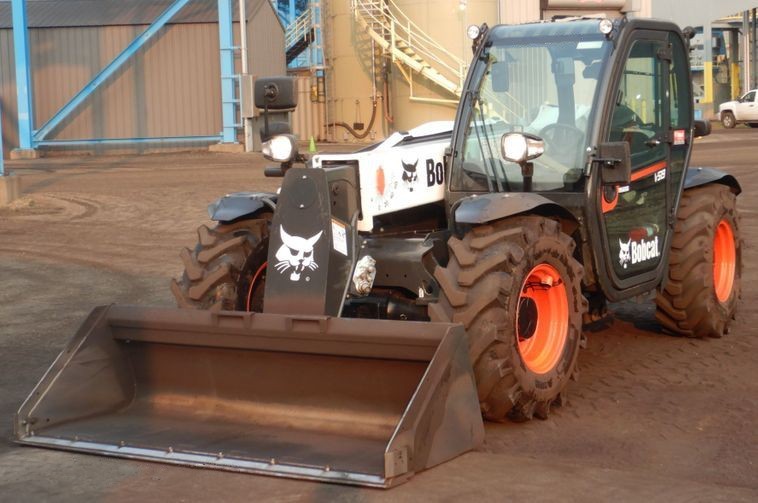 gallery 2018 Bobcat V519 telehandler