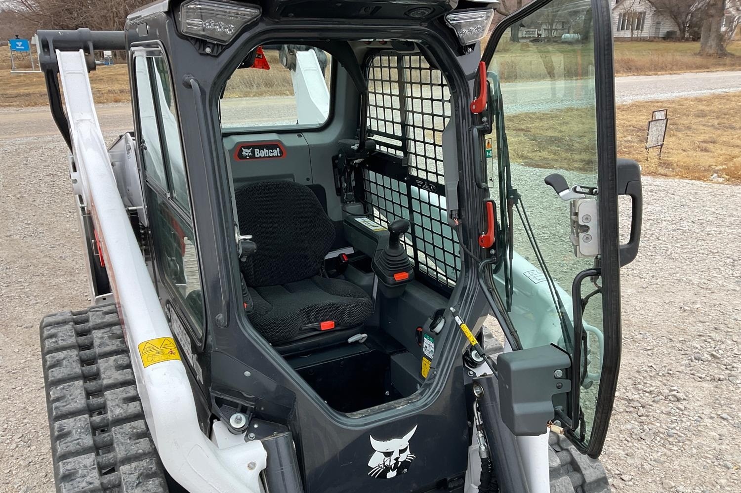 gallery 2021 Bobcat T76 R-Series Compact Track Loader