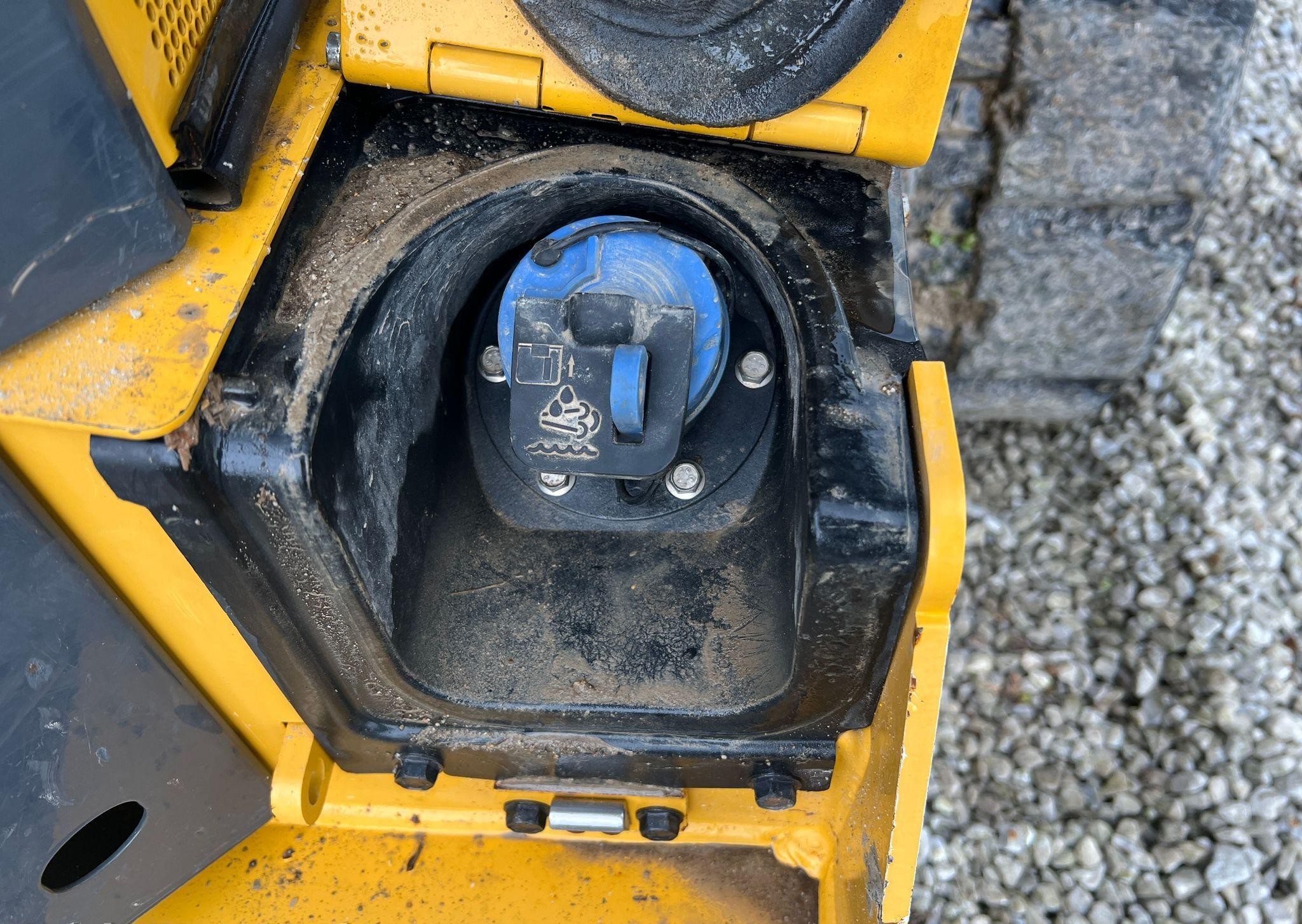 gallery 2017 John Deere 333G skid steer loader