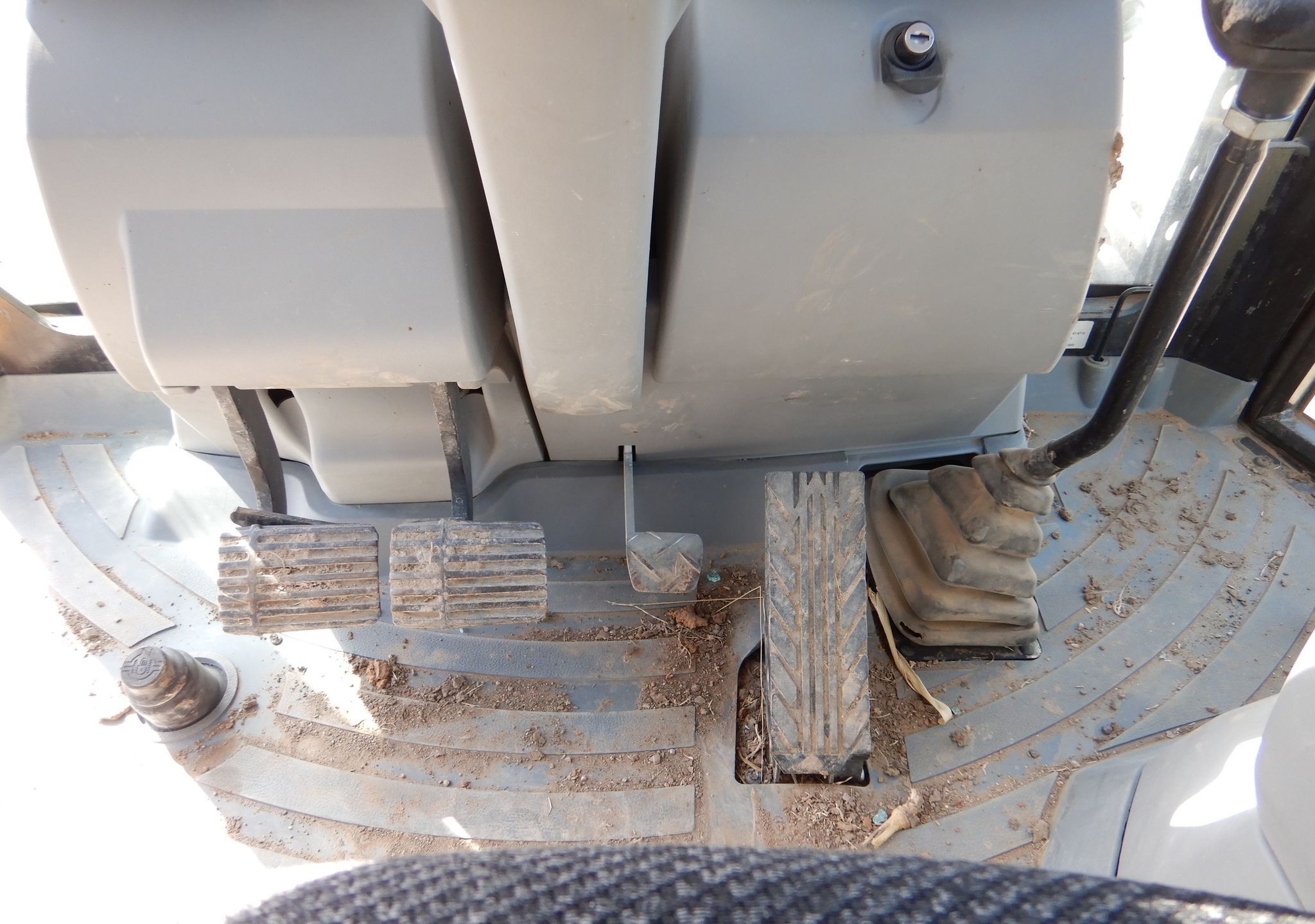 gallery 2013 Caterpillar 420F backhoe