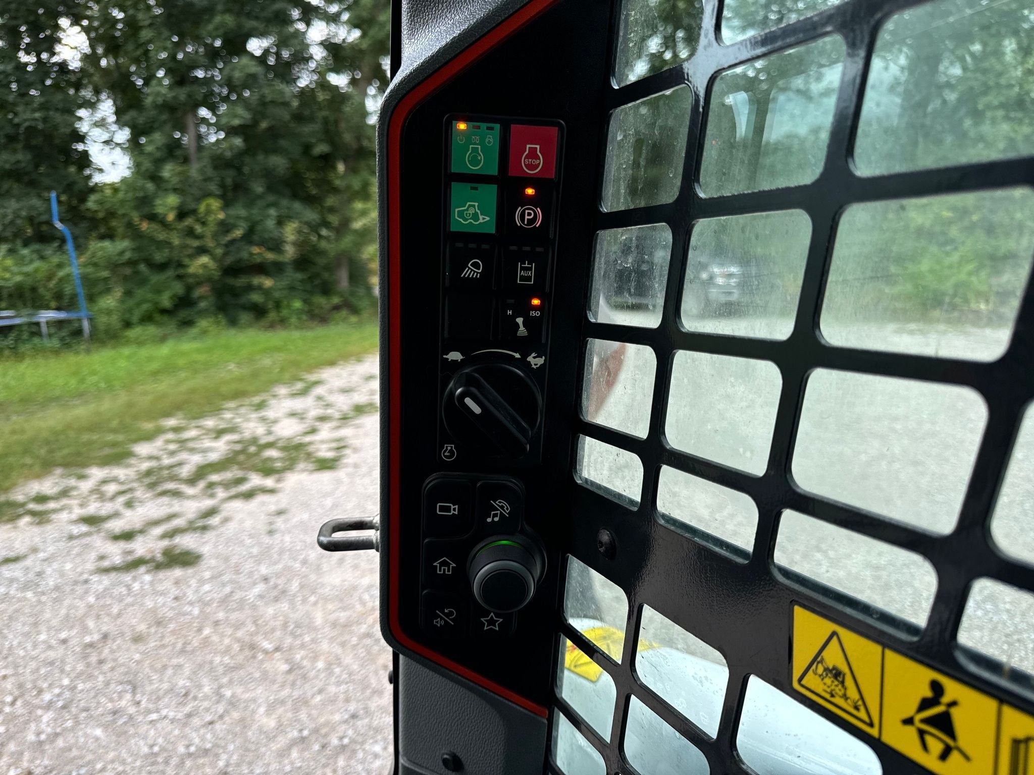 gallery 2022 Bobcat T76 R-Series tracked skid steer loader