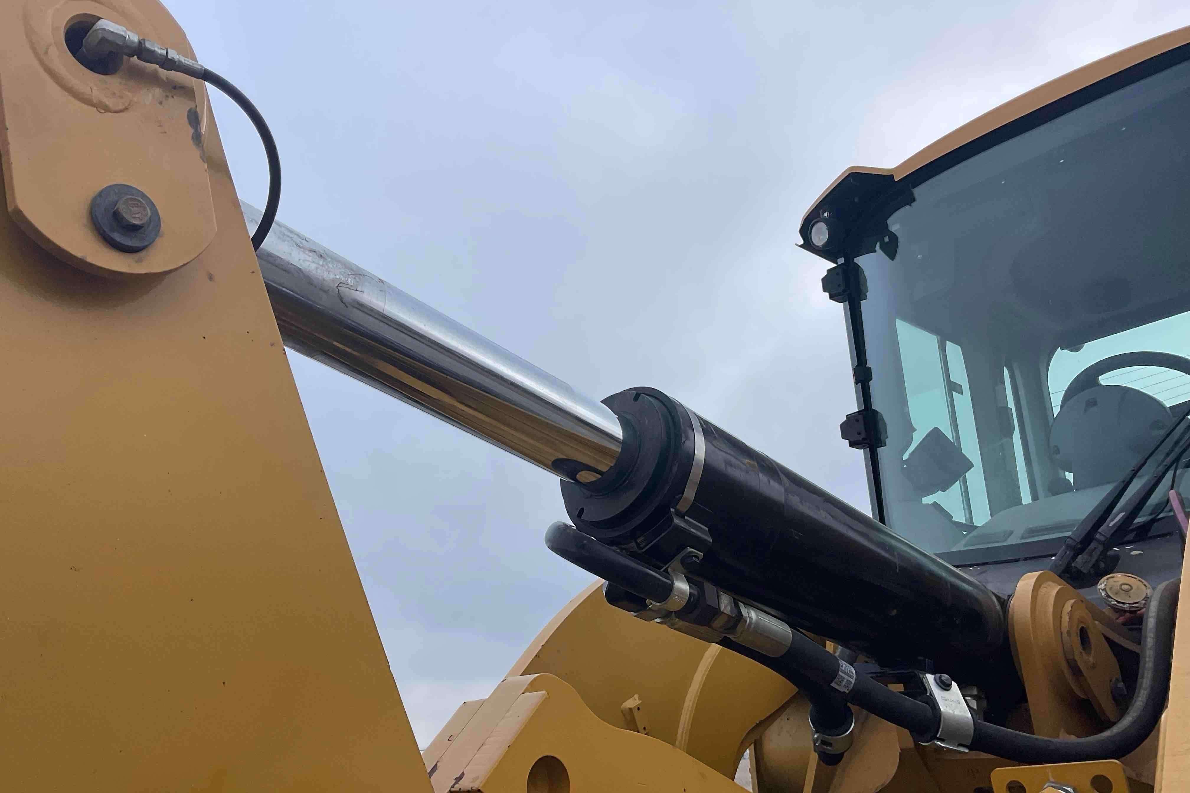 gallery 2016 Caterpillar 938M Wheel Loader