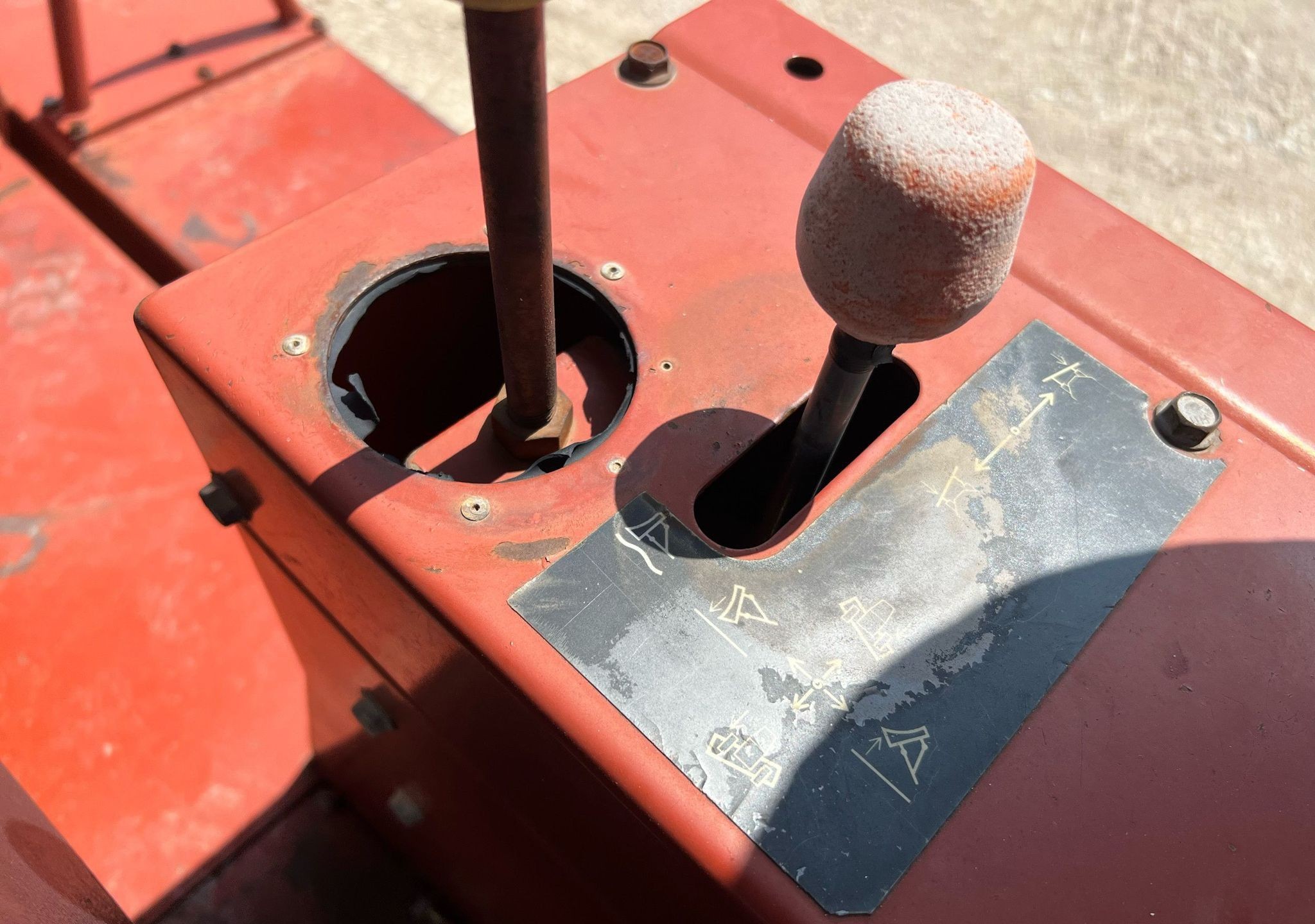 gallery 2006 Ditch Witch HT185 cable plow