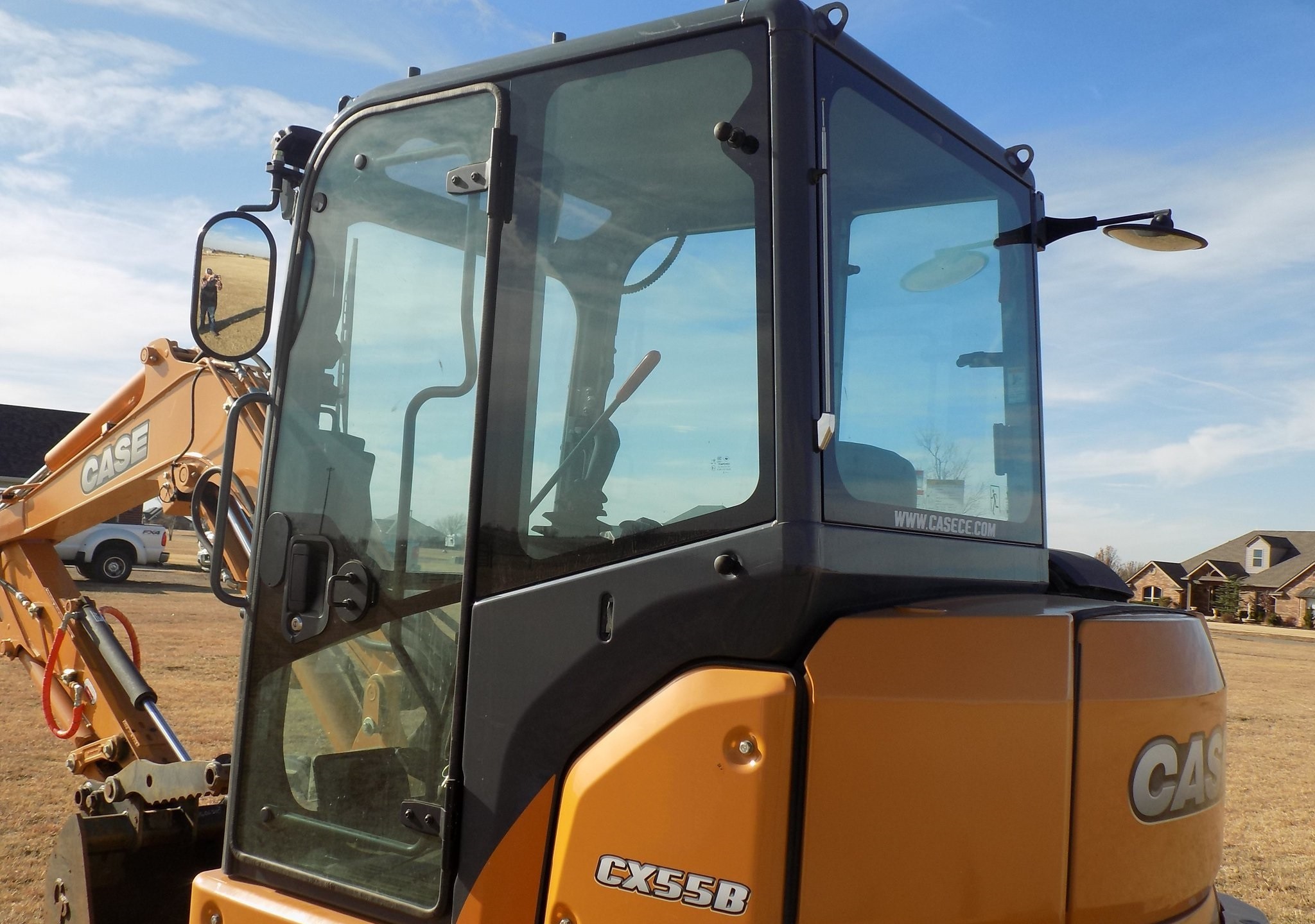 gallery 2016 Case CX55B mini excavator