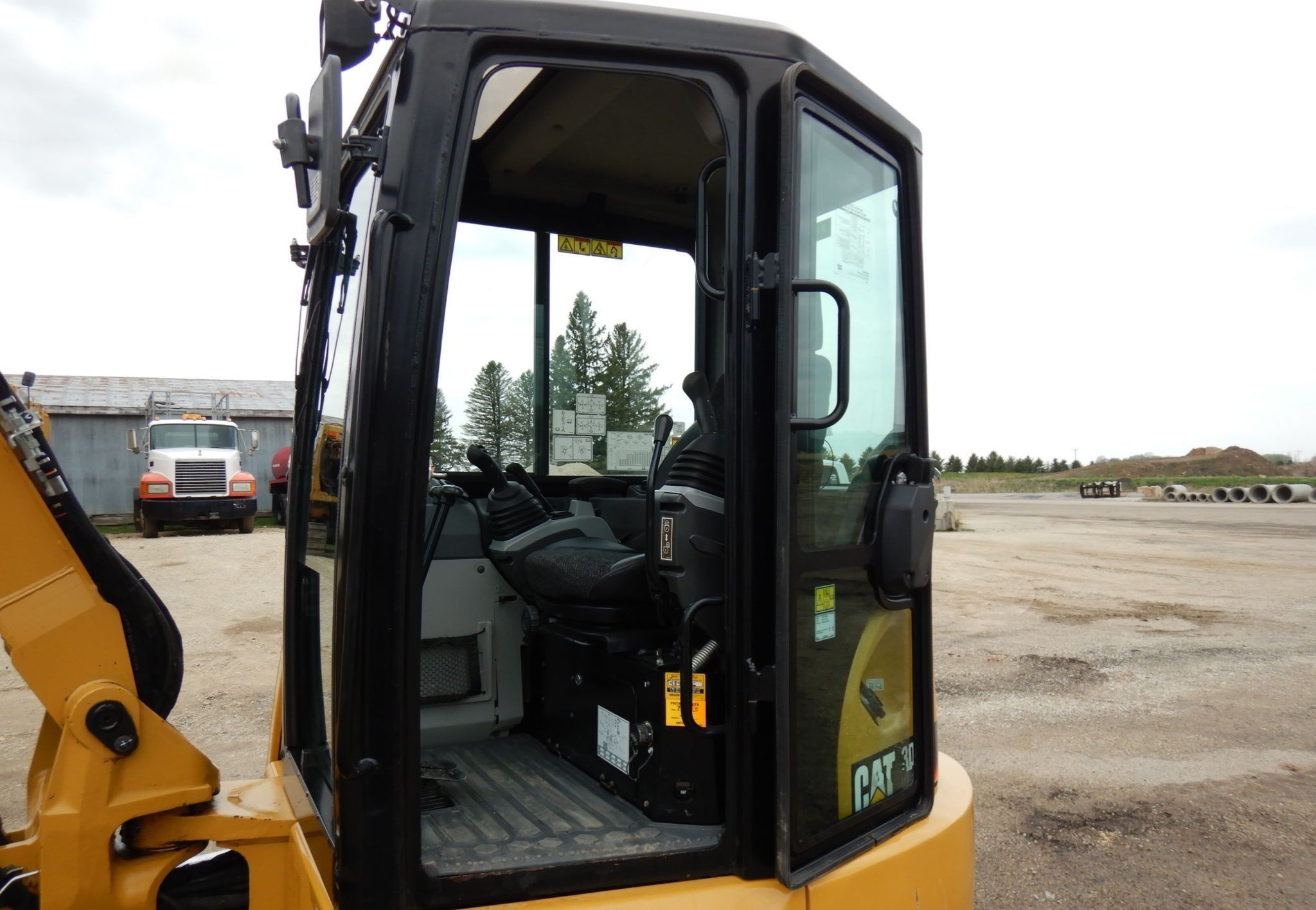 gallery 2018 Caterpillar 305E2 CR mini excavator