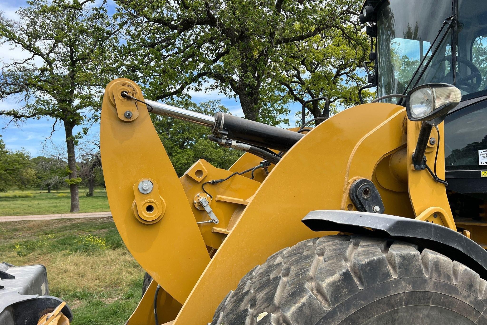 gallery 2020 Caterpillar 926M wheel loader