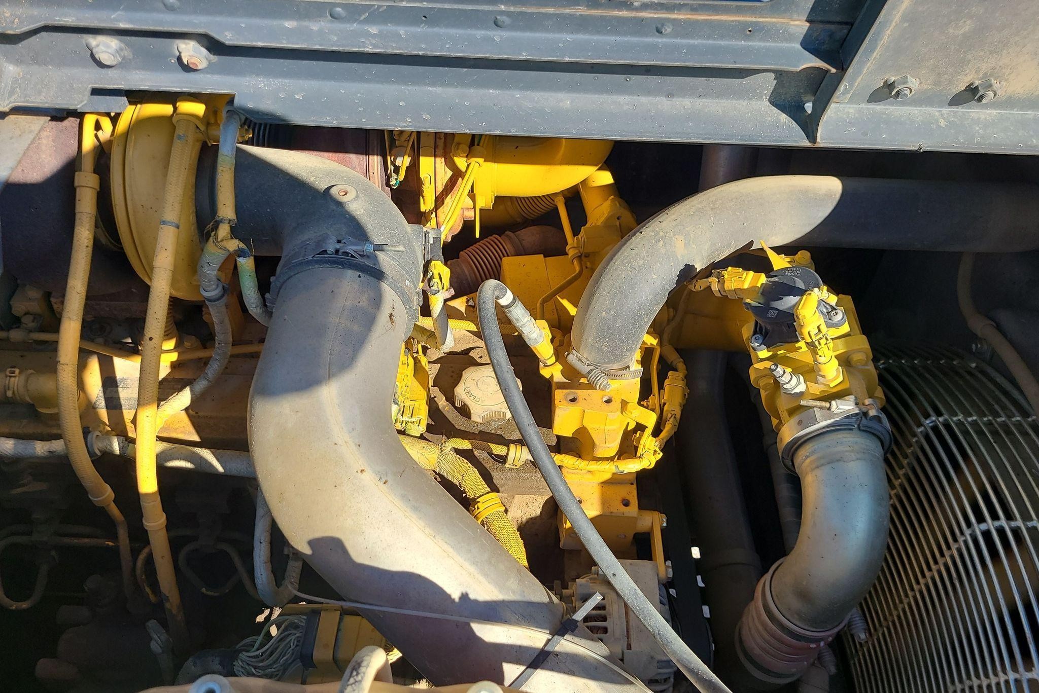 gallery 2014 John Deere 350G LC excavator