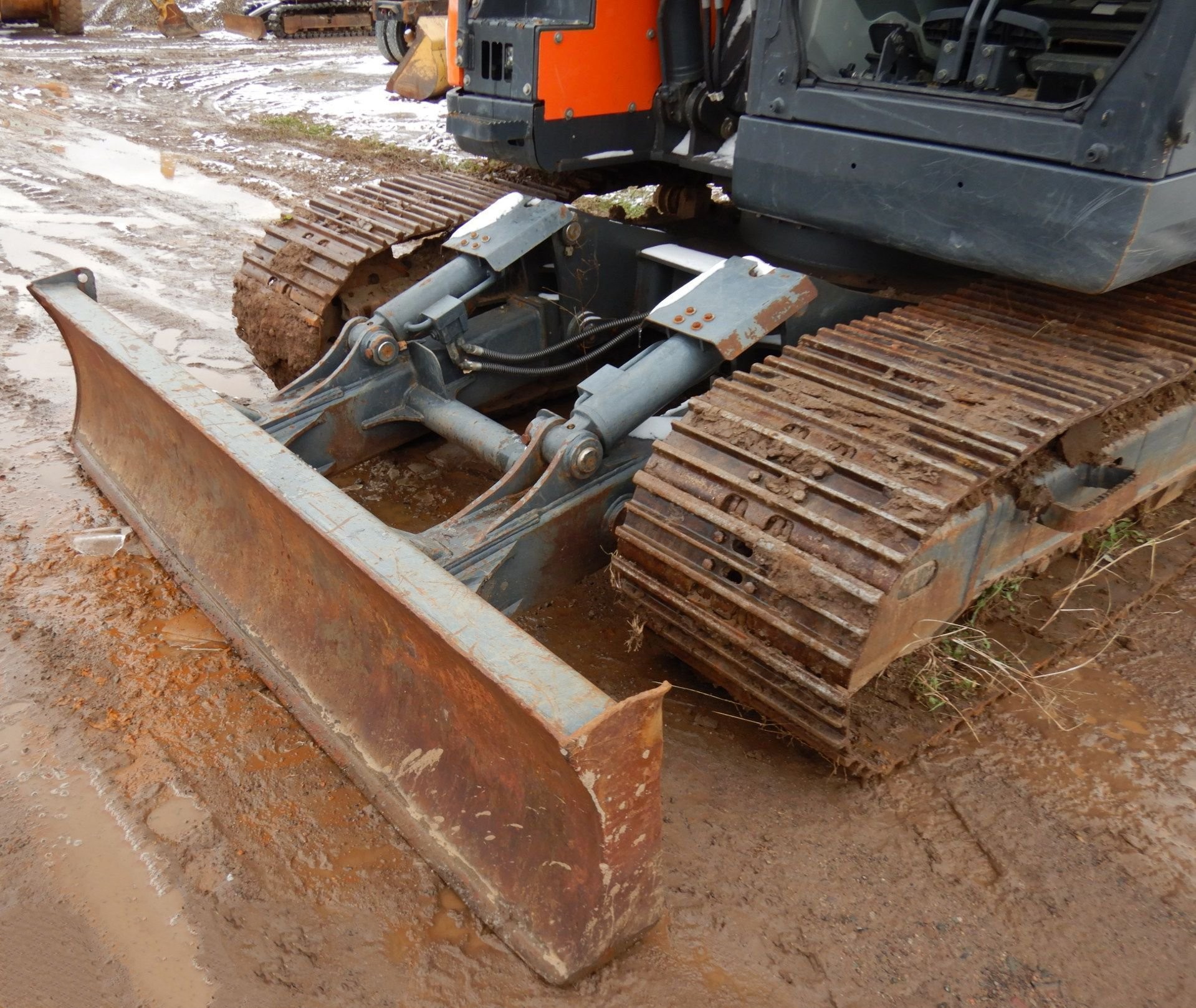 gallery 2014 Doosan DX140LCR excavator