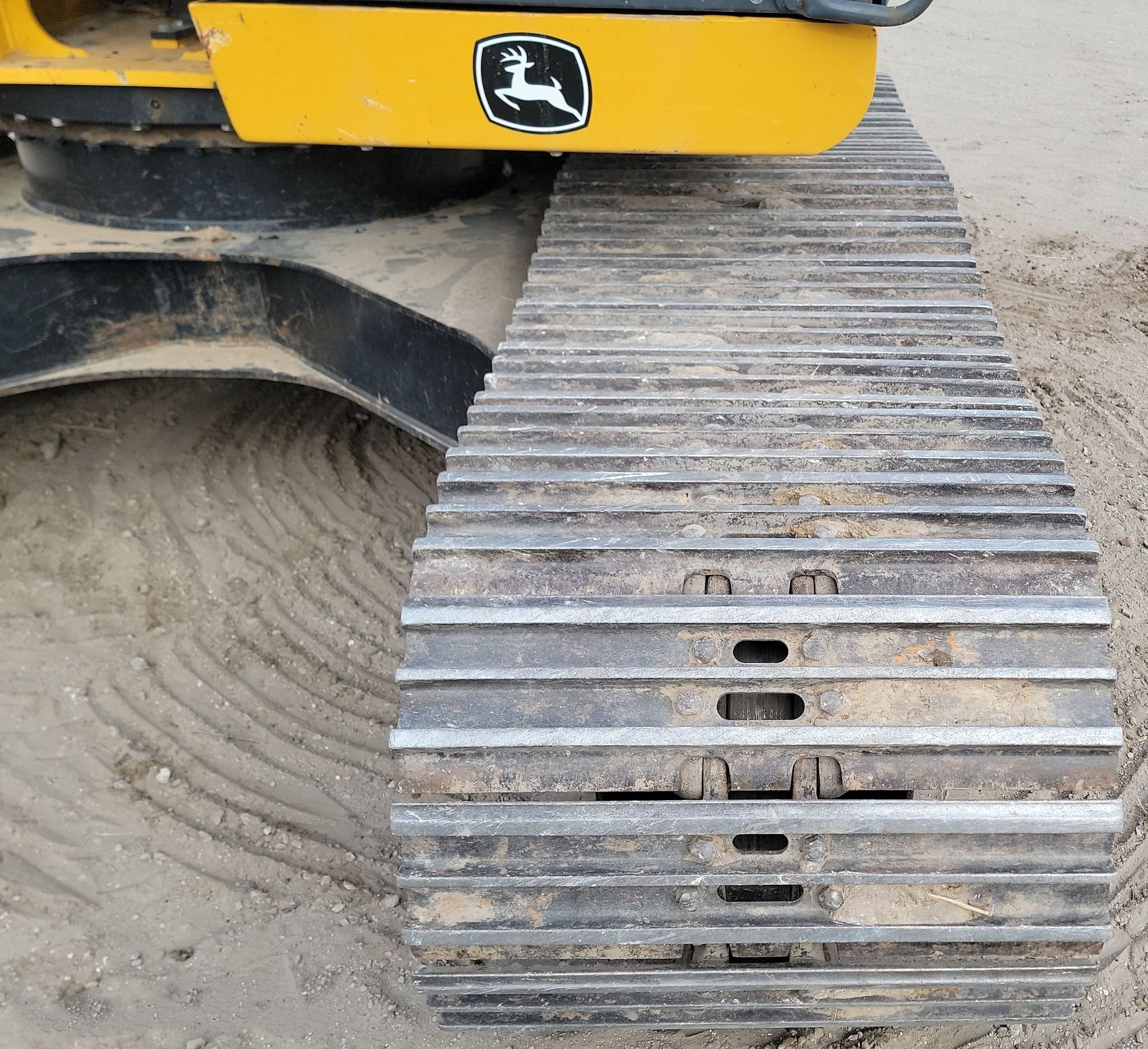 gallery 2018 John Deere 210G LC excavator
