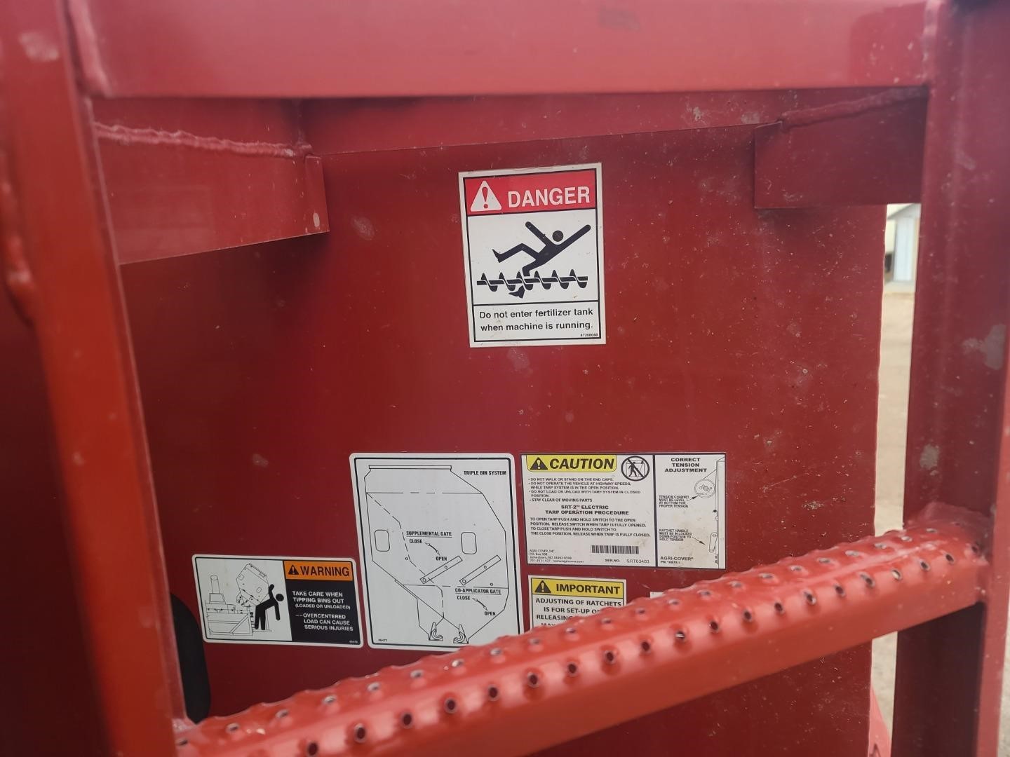 gallery 2014 Case IH Titan 4530 Dry Fertilizer Applicator