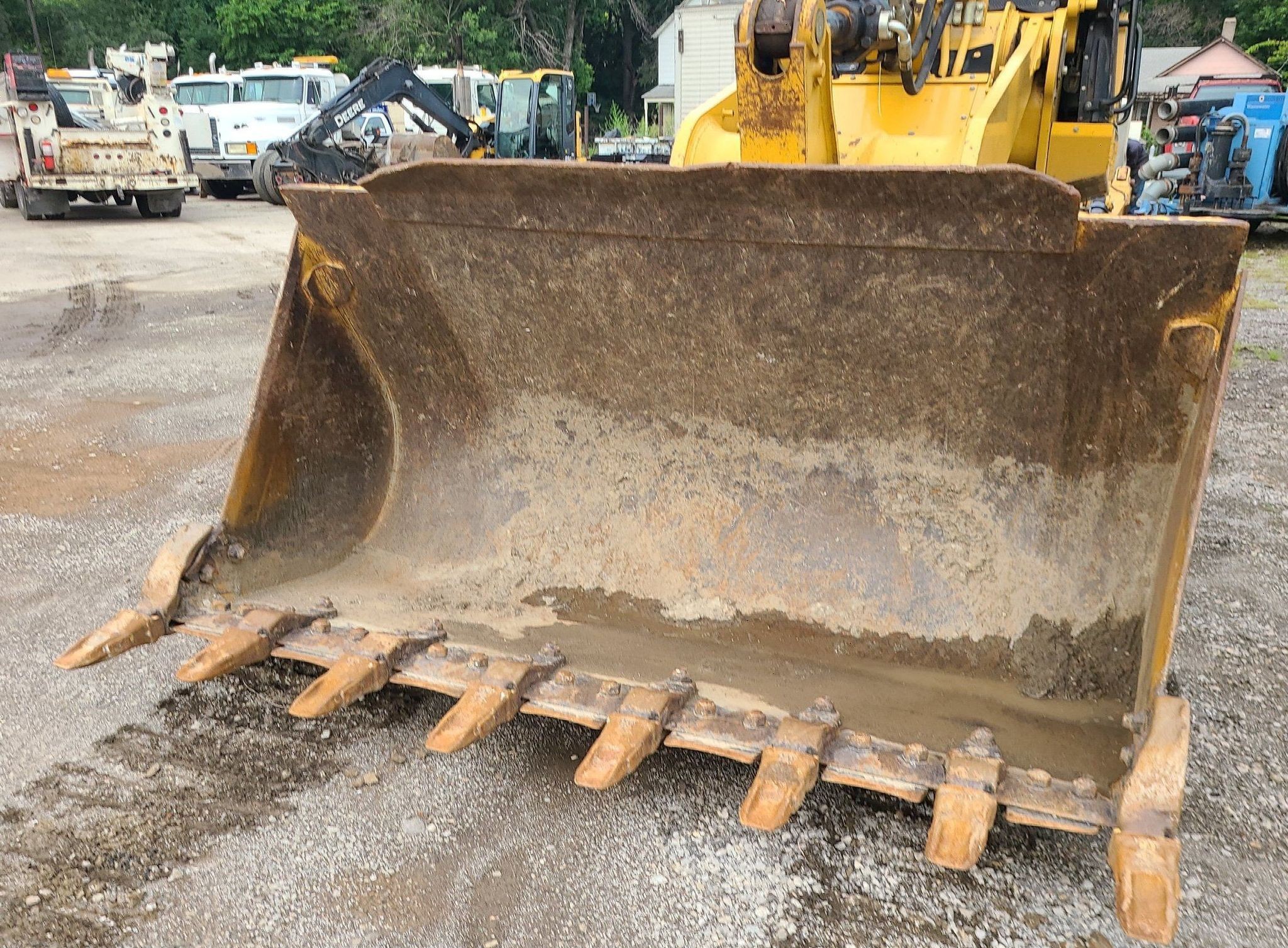 gallery 2008 Caterpillar 963D track loader