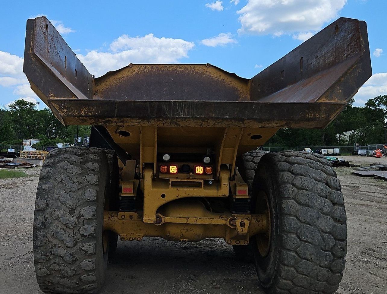 gallery 2013 Caterpillar 740B haul truck