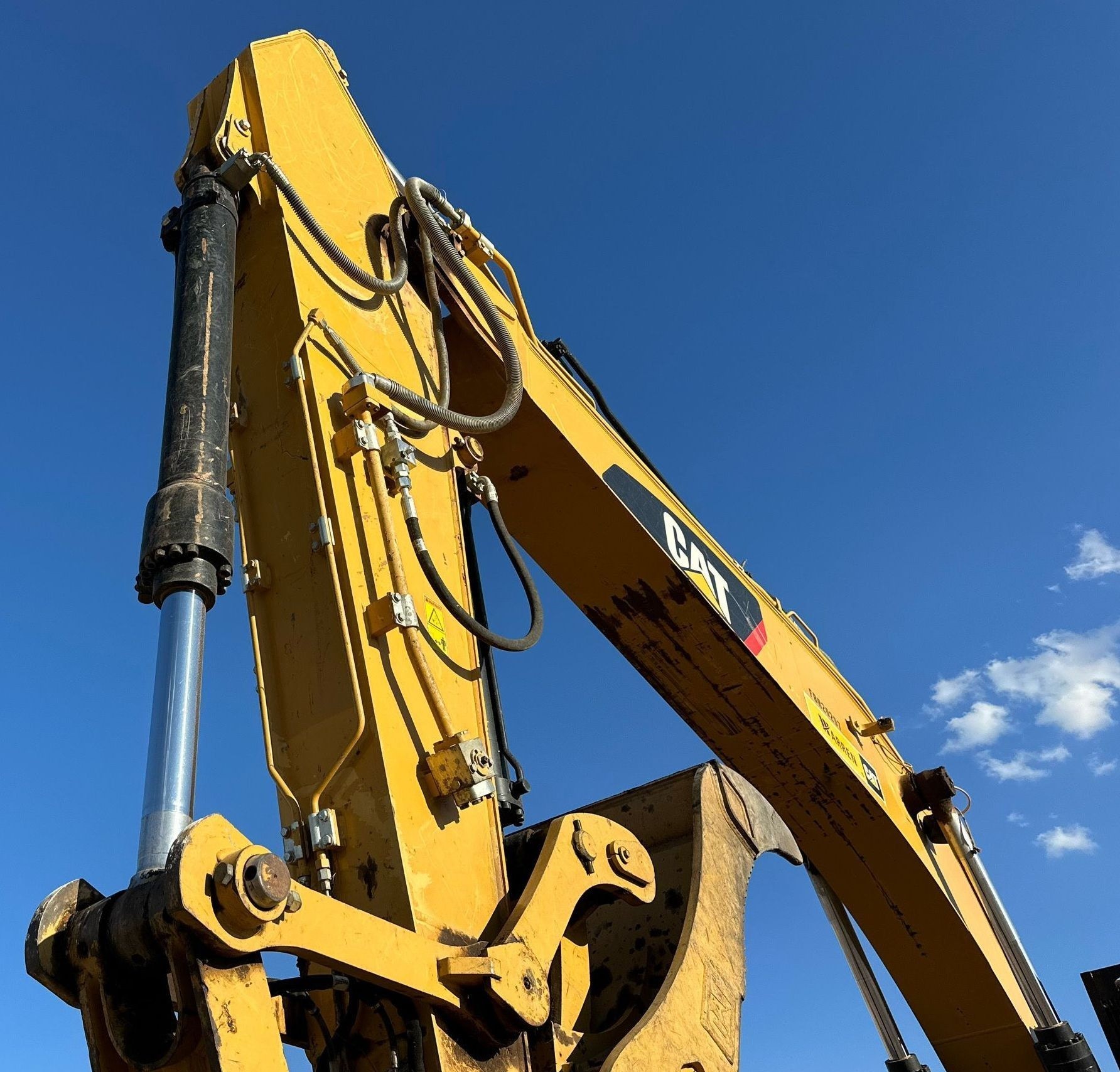gallery 2018 Caterpillar 326F L excavator