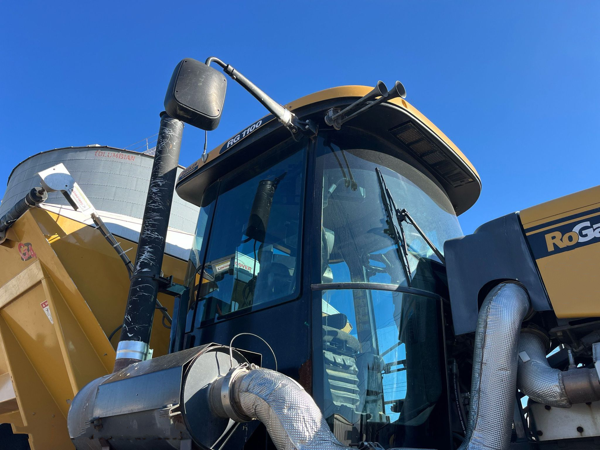 gallery 2013 Rogator RG1100 applicator