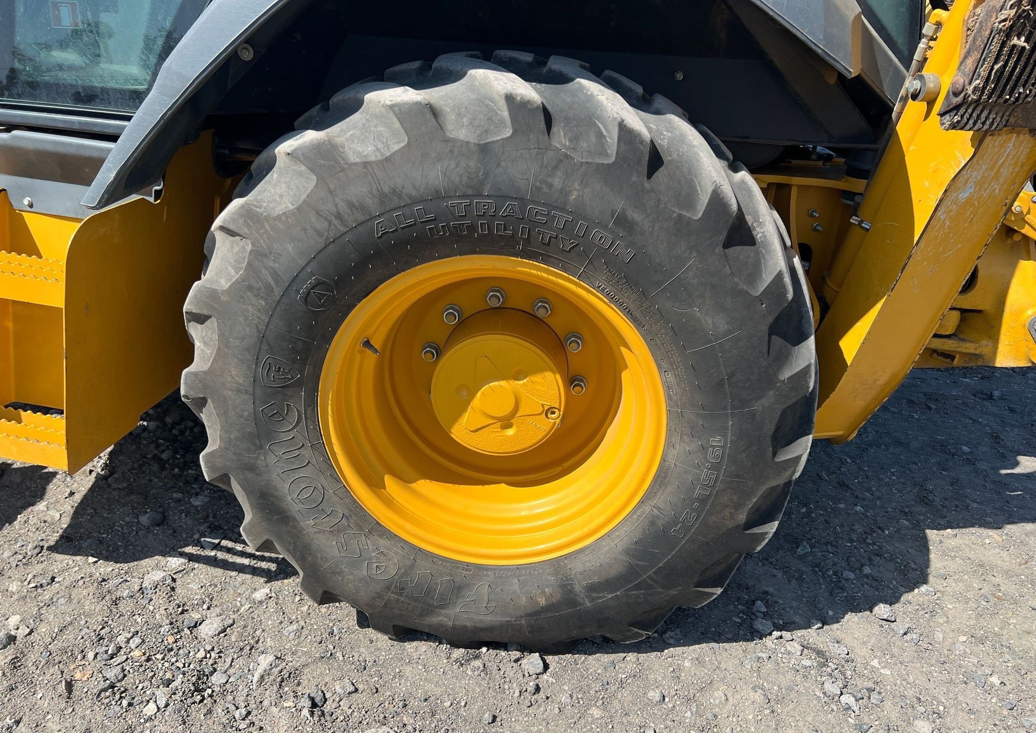 gallery 2020 John Deere 310L backhoe