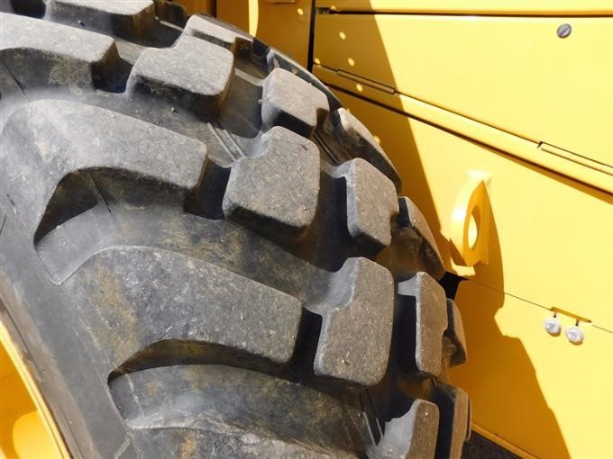gallery 2014 John Deere 524K High Lift Wheel Loader