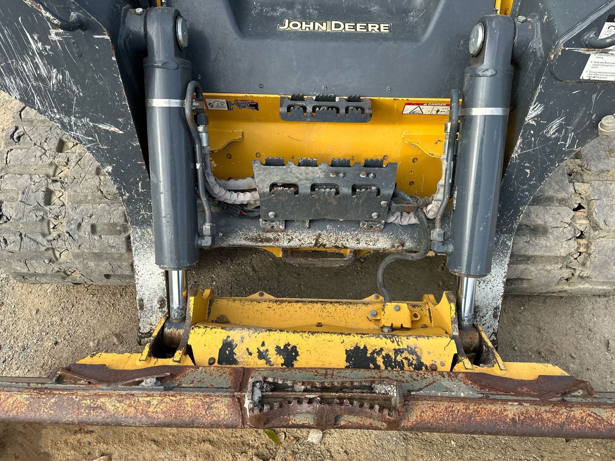 gallery 2019 John Deere 333G tracked skid steer loade
