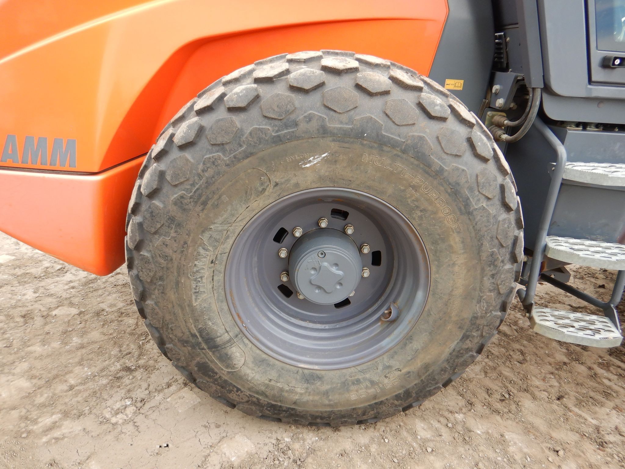 gallery 2016 Hamm H11I vibratory roller