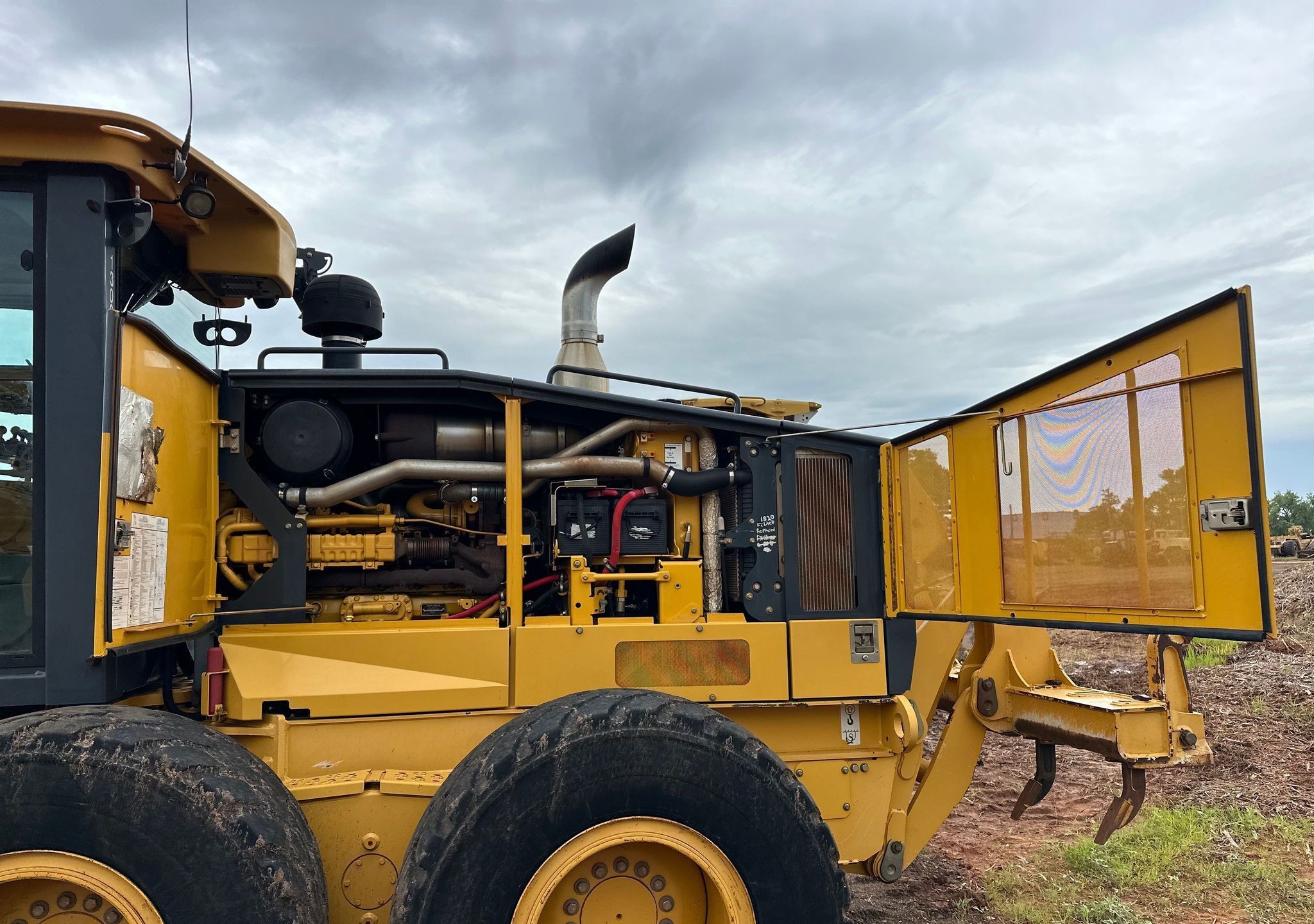 gallery 2013 John Deere 772GP motor grader