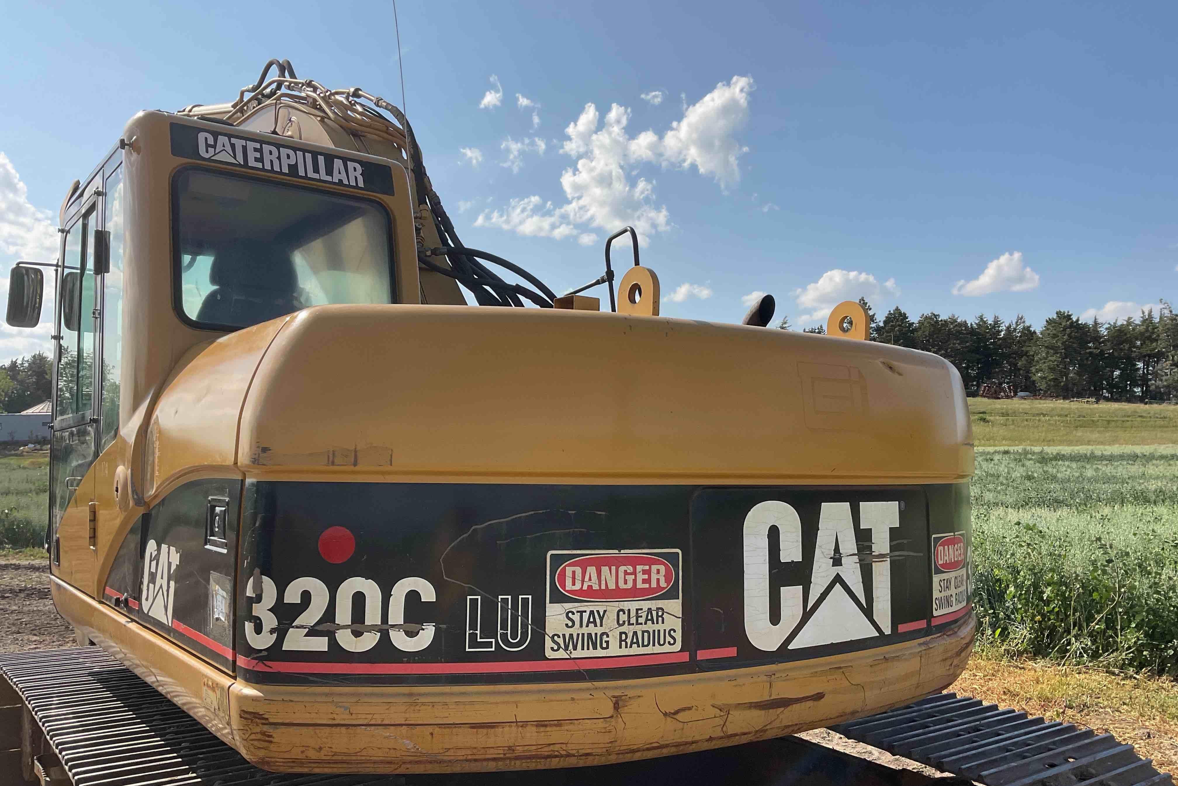 gallery 2004 Caterpillar 320CLU Excavator