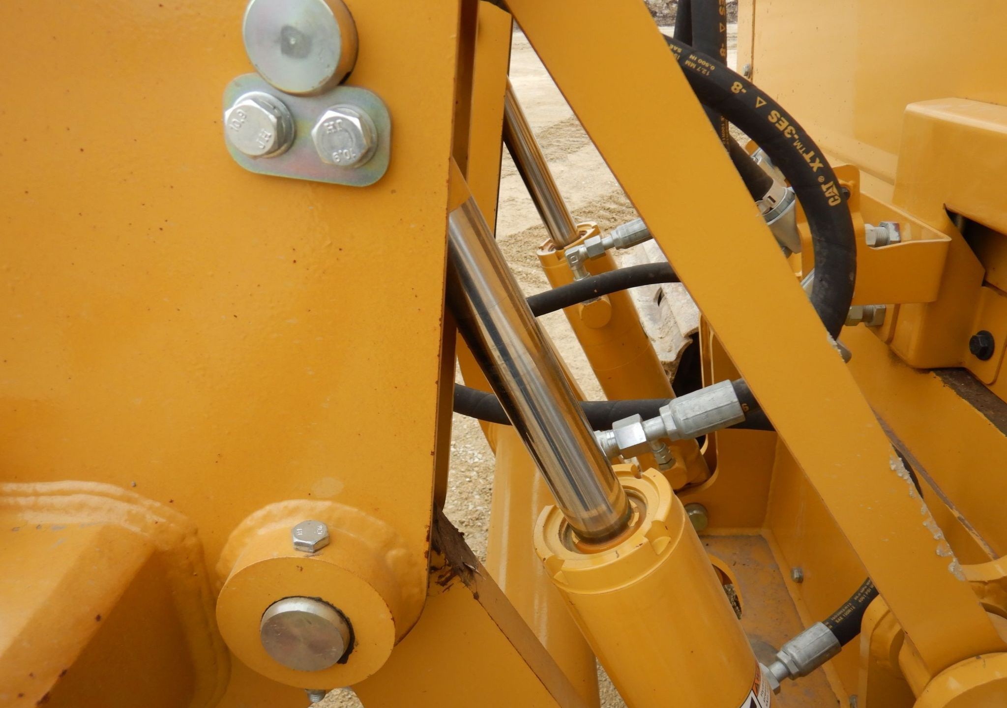gallery 2011 Caterpillar D5K LGP dozer