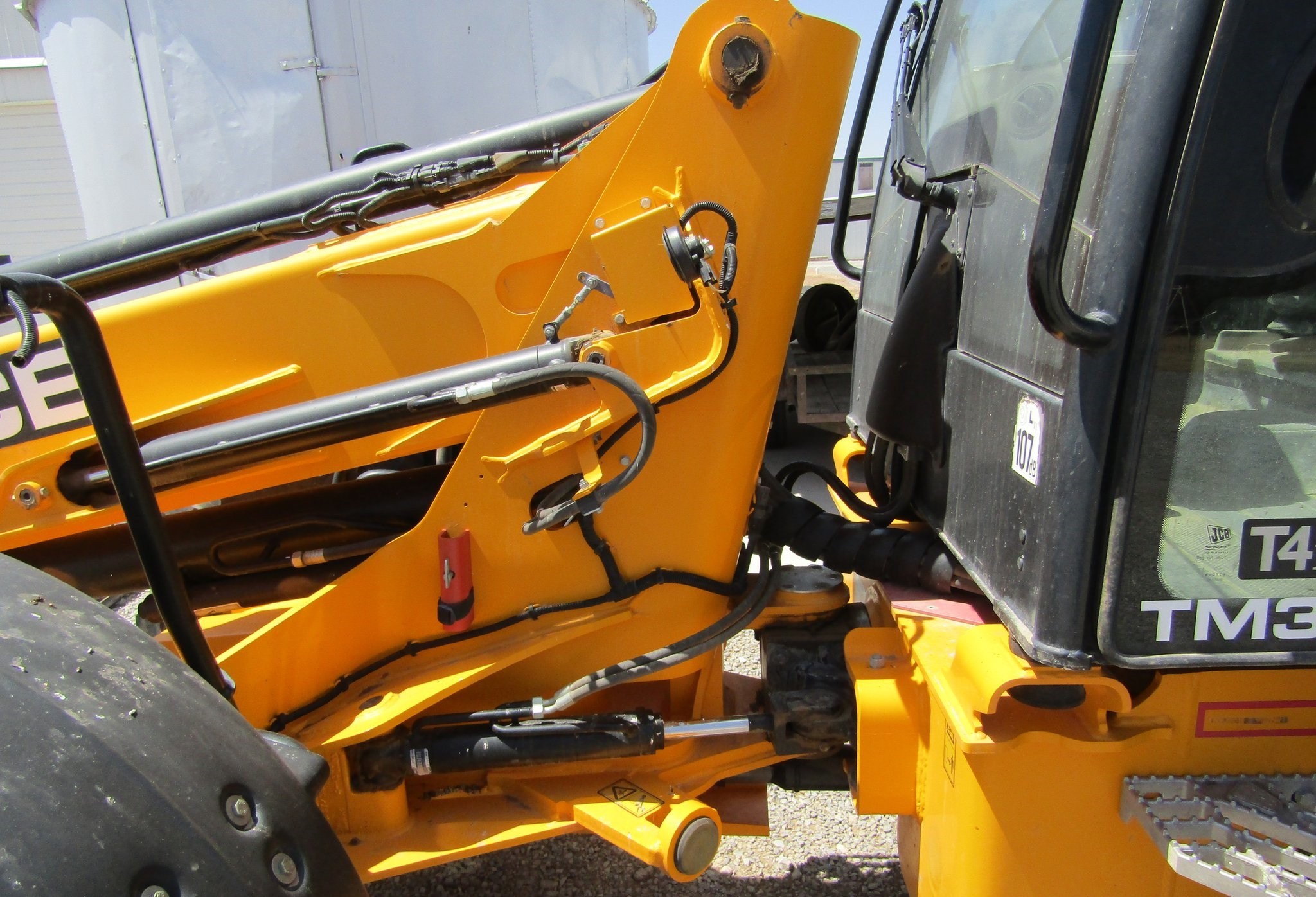 gallery 2013 JCB TM320 articulated telehandler