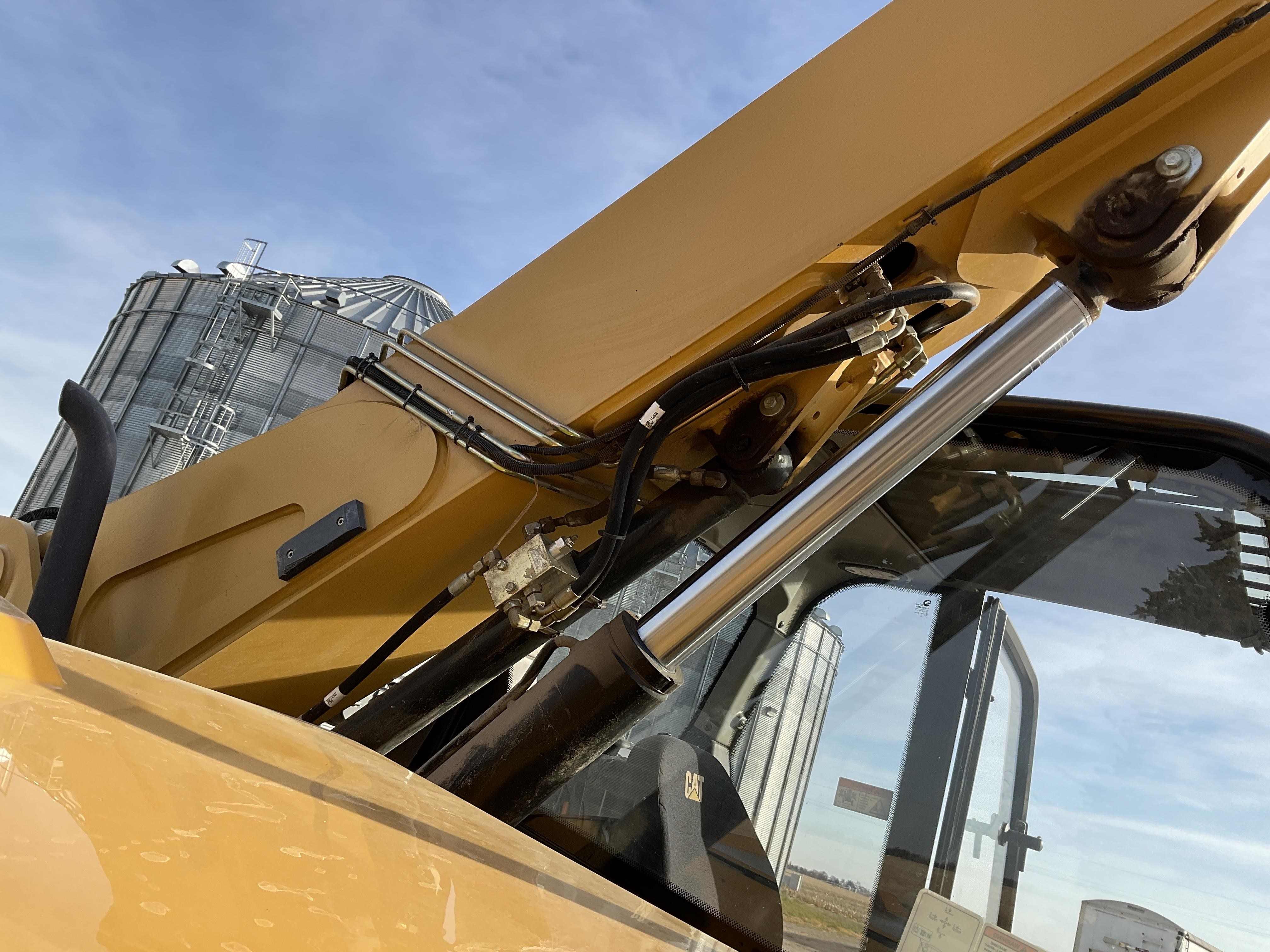 gallery 2012 Caterpillar TH406 4x4x4 Telehandler