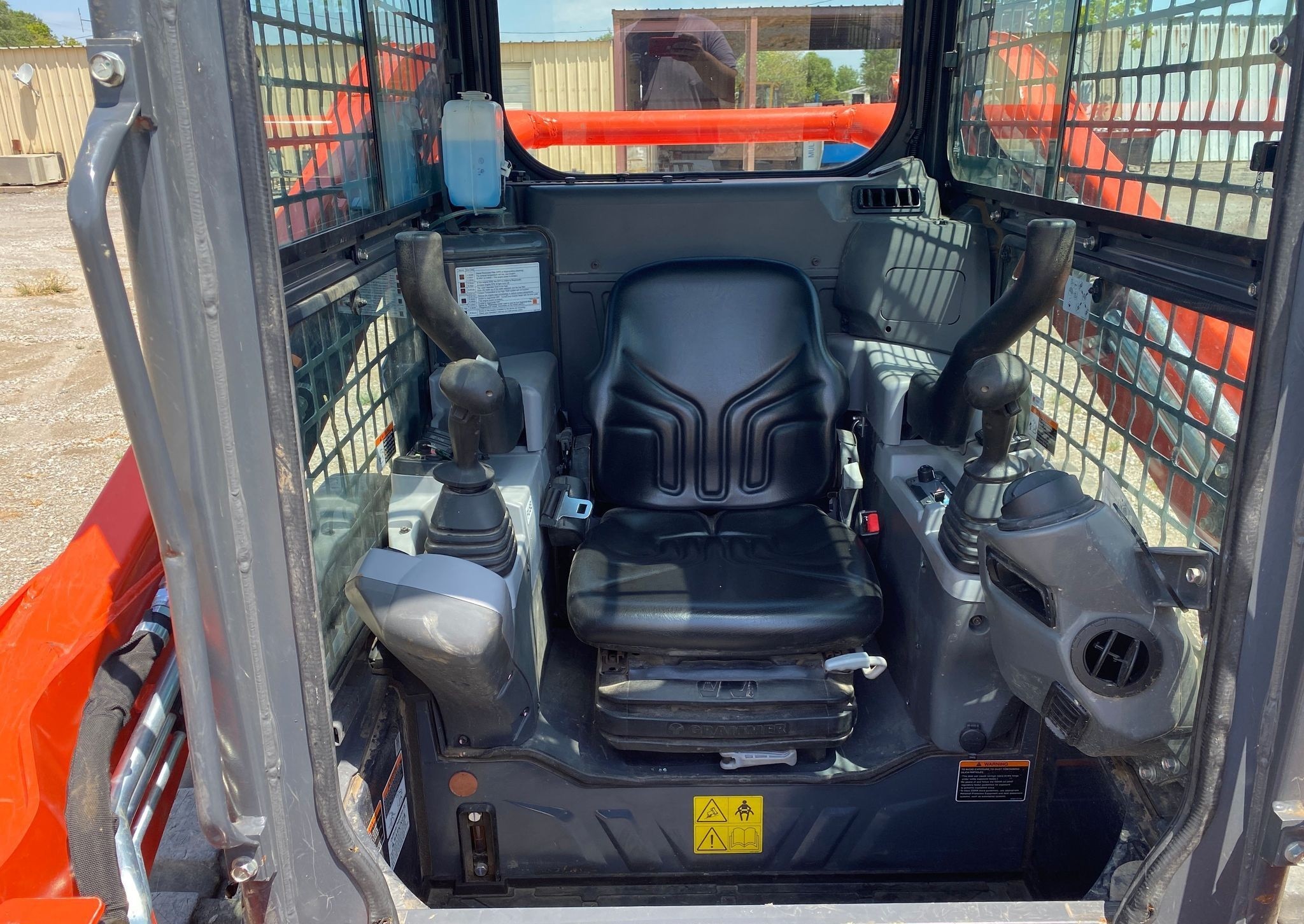 gallery 2021 Kubota SVL65-2  tracked skid steer loader