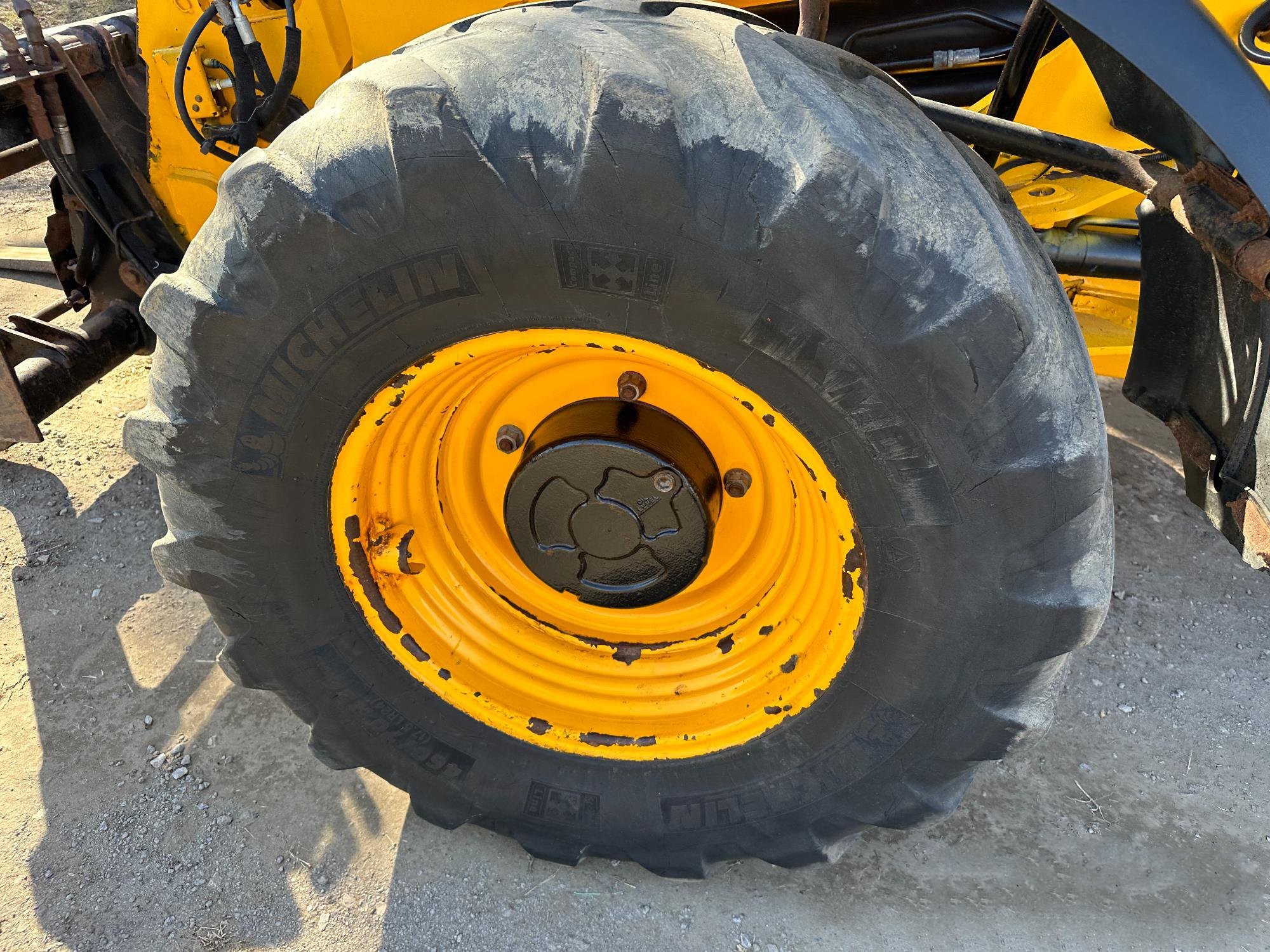 gallery 2017 JCB TM320 4x4 Telehandler
