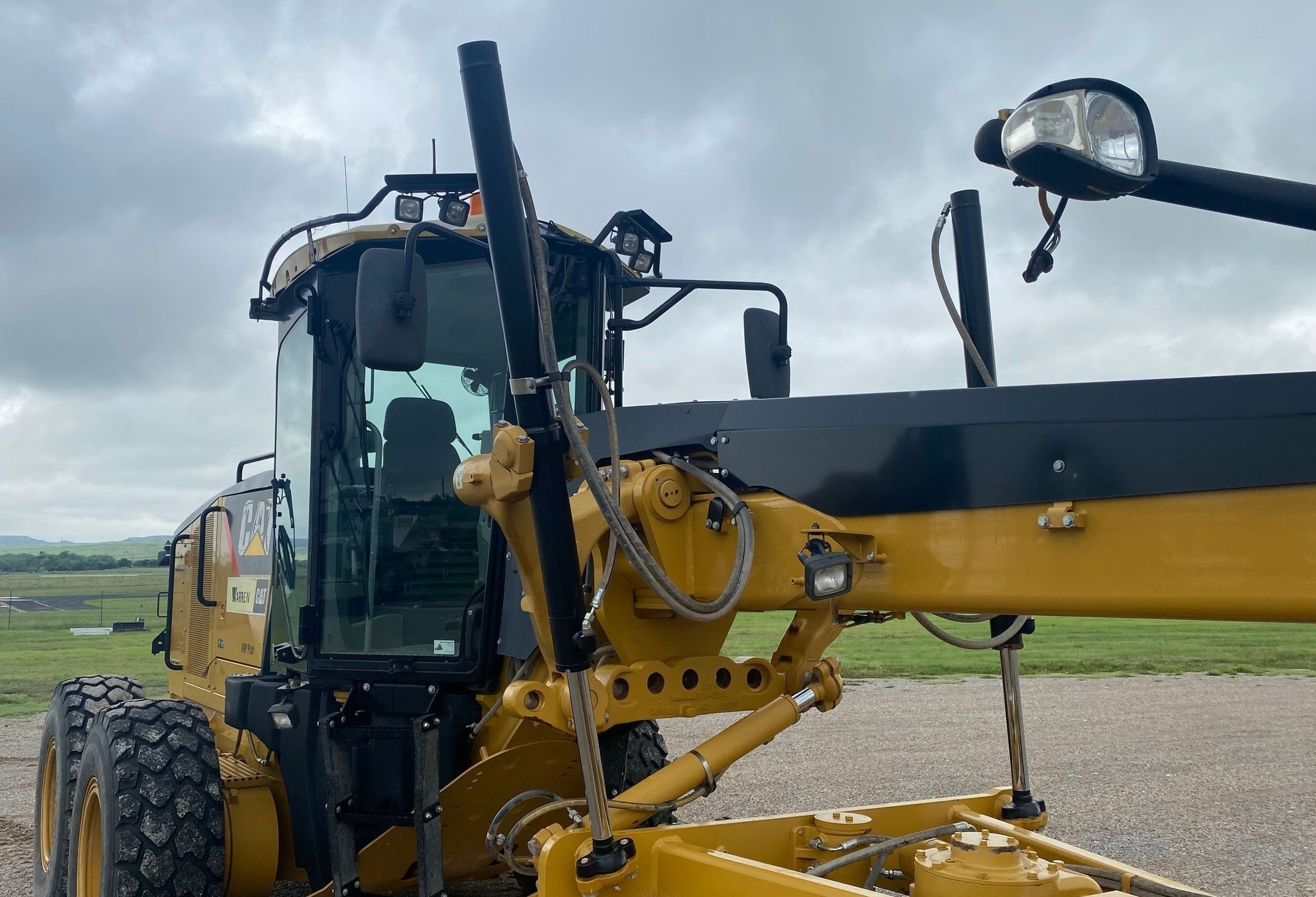 gallery 2010 Caterpillar 140M motor grader