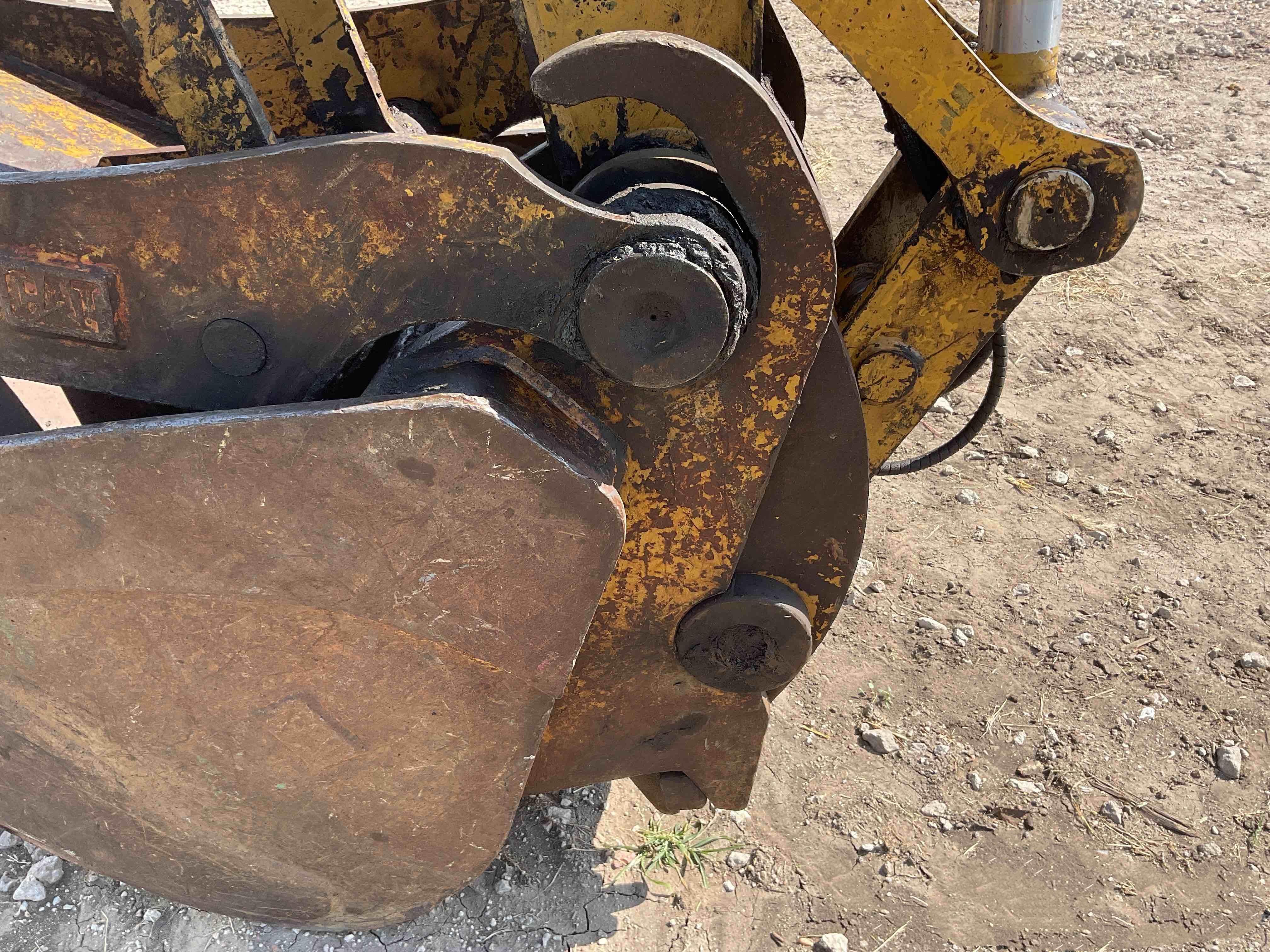 gallery 2004 Caterpillar 320CLU Excavator