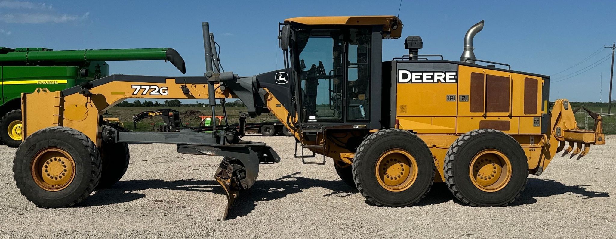 gallery 2013 John Deere 772G motor grader