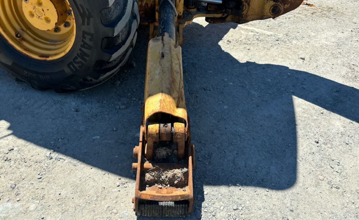 gallery 2016 Caterpillar 420F2 IT 4WD Backhoe