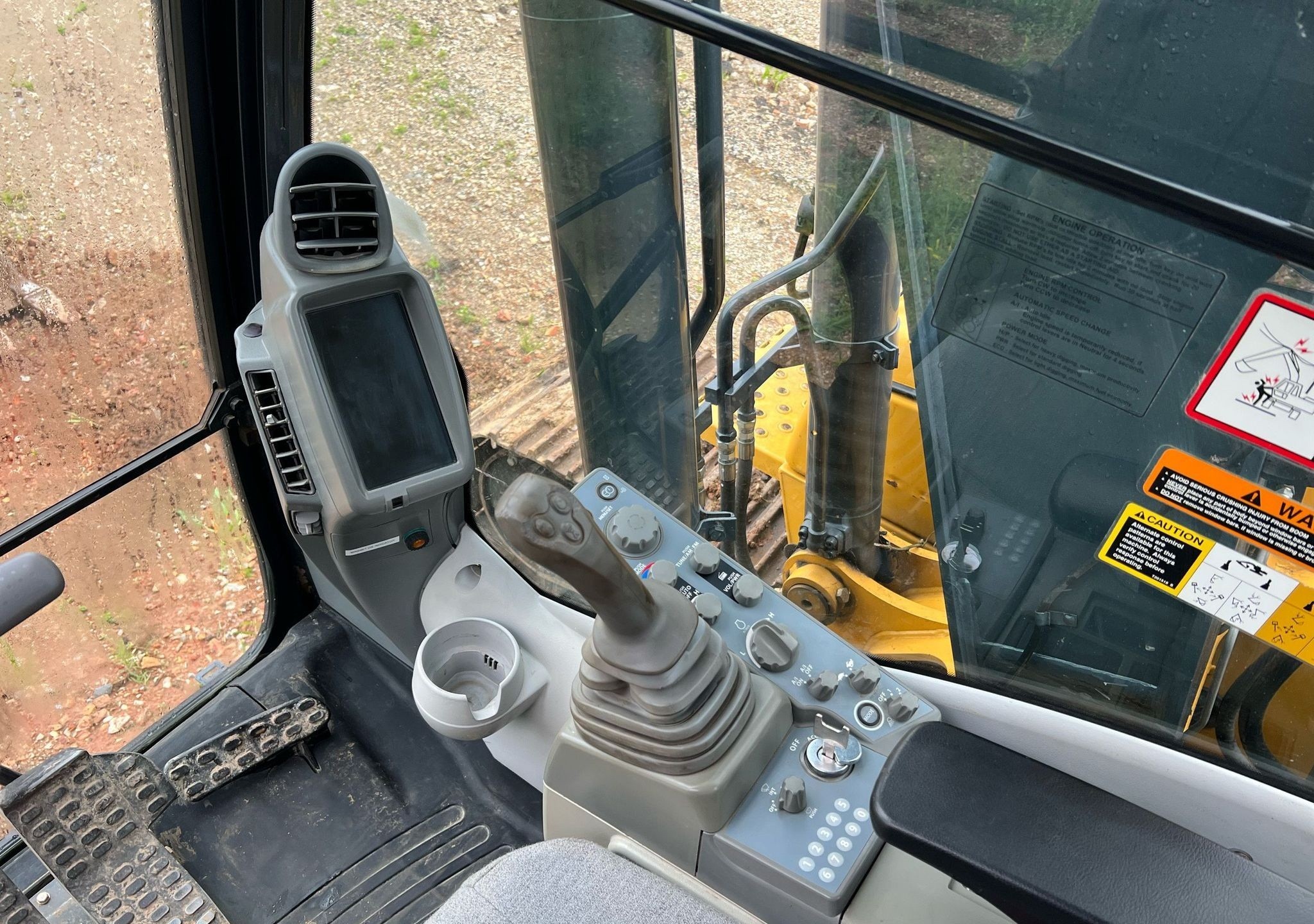 gallery 2014 John Deere 130G excavator