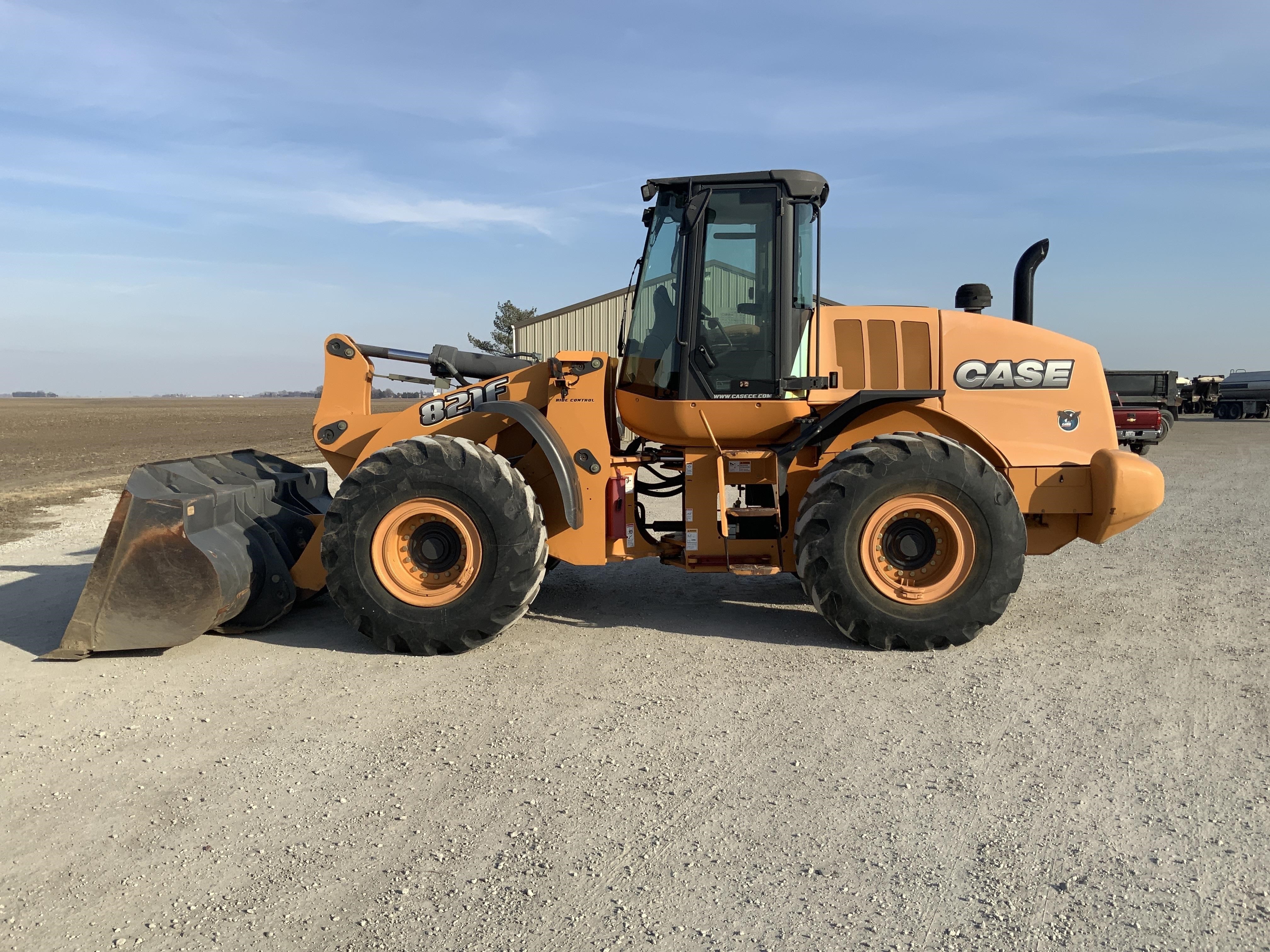 gallery 2013 Case 821F Wheel Loader