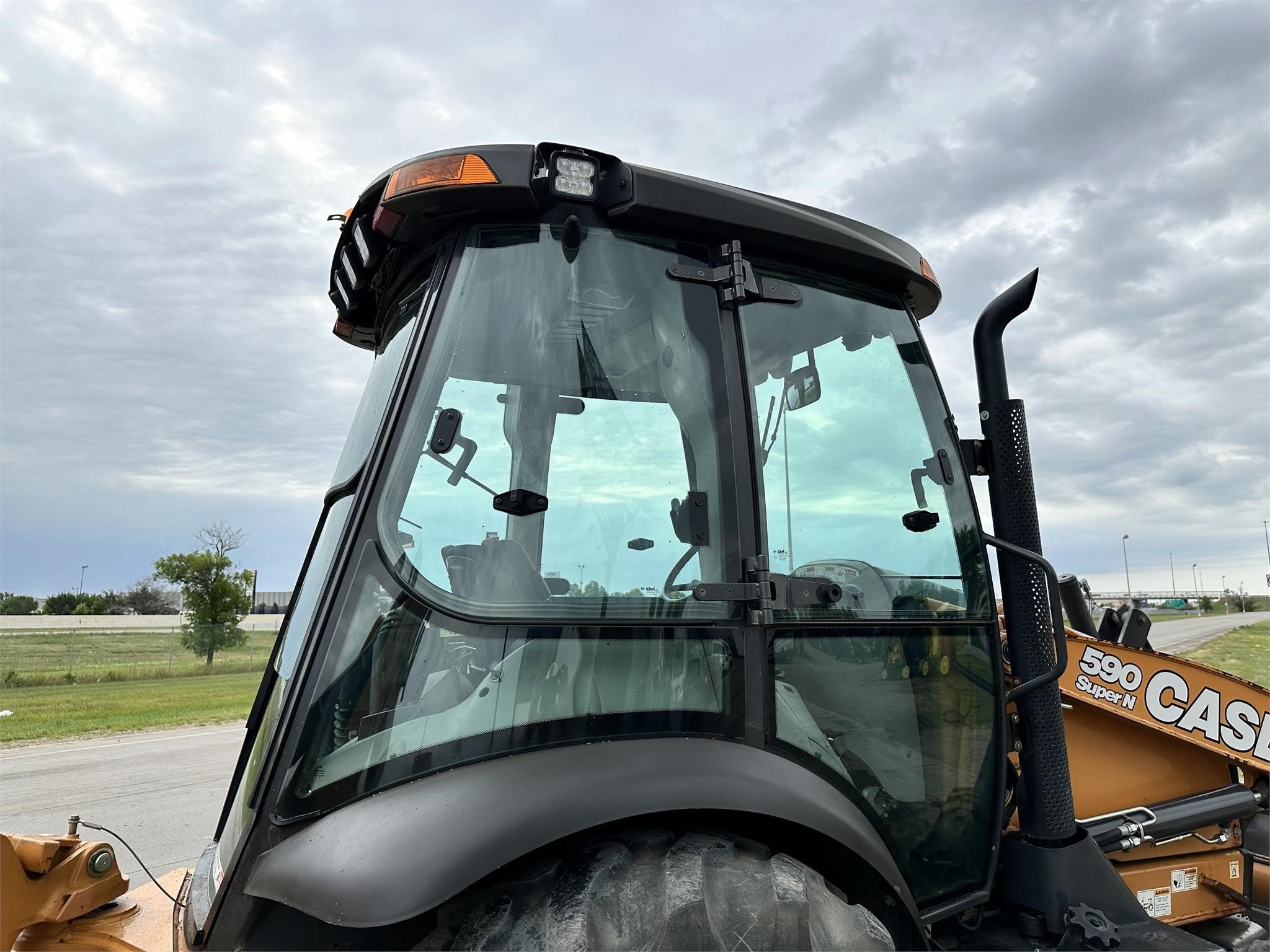 gallery 2019 Case 590SN 4x4 Backhoe Loader