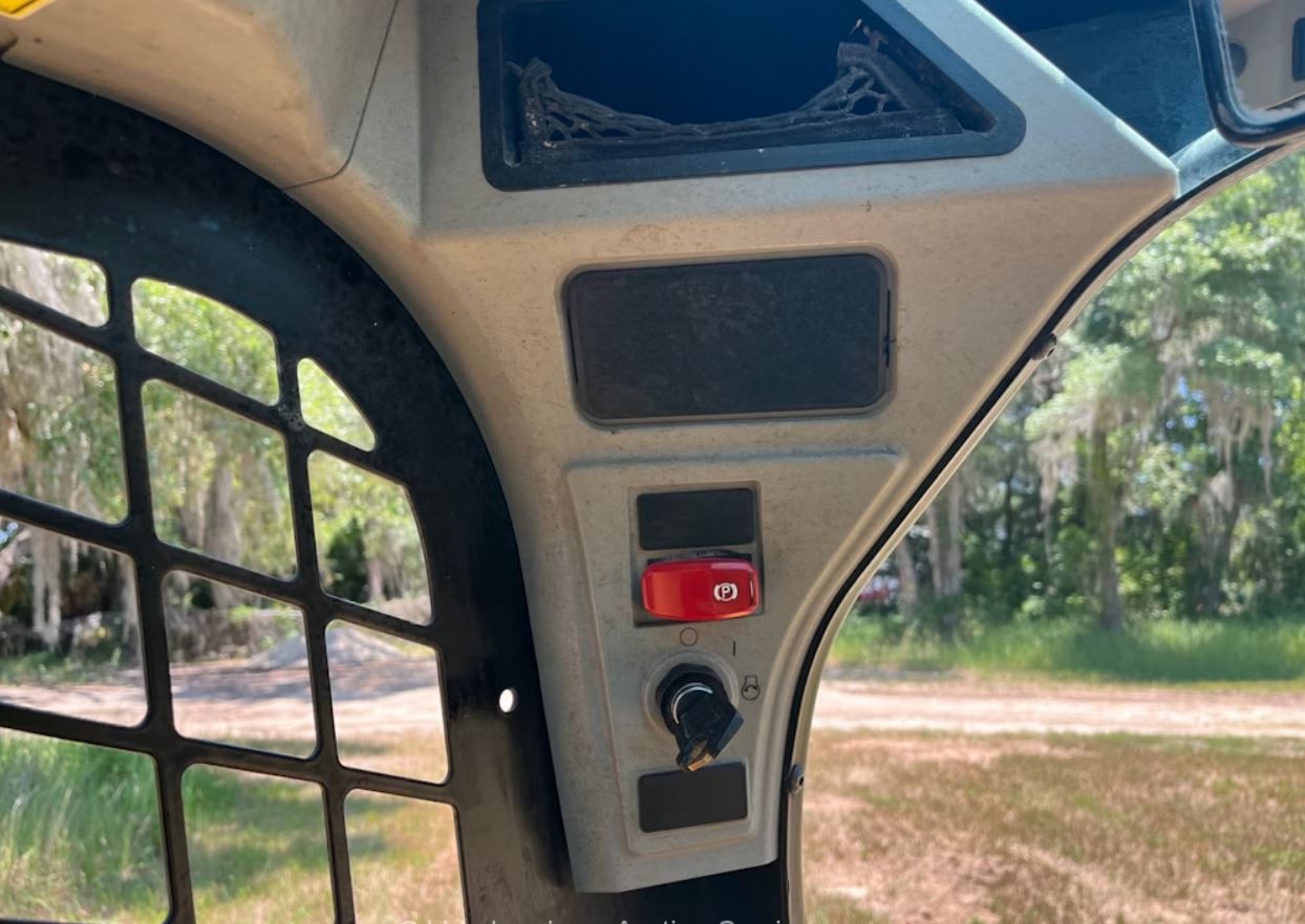 gallery 2022 Caterpillar 299D3 Skid Steer Track Loader
