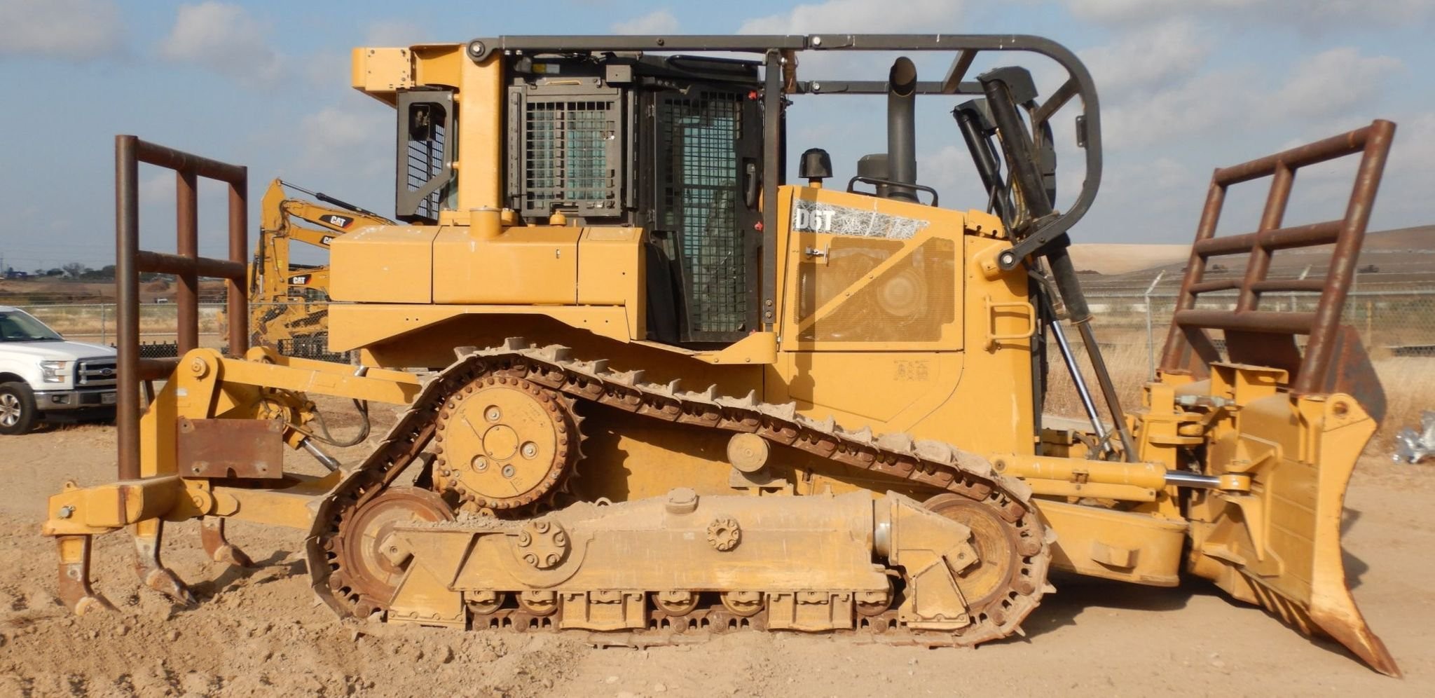 gallery 2016 Caterpillar D6T XL dozer