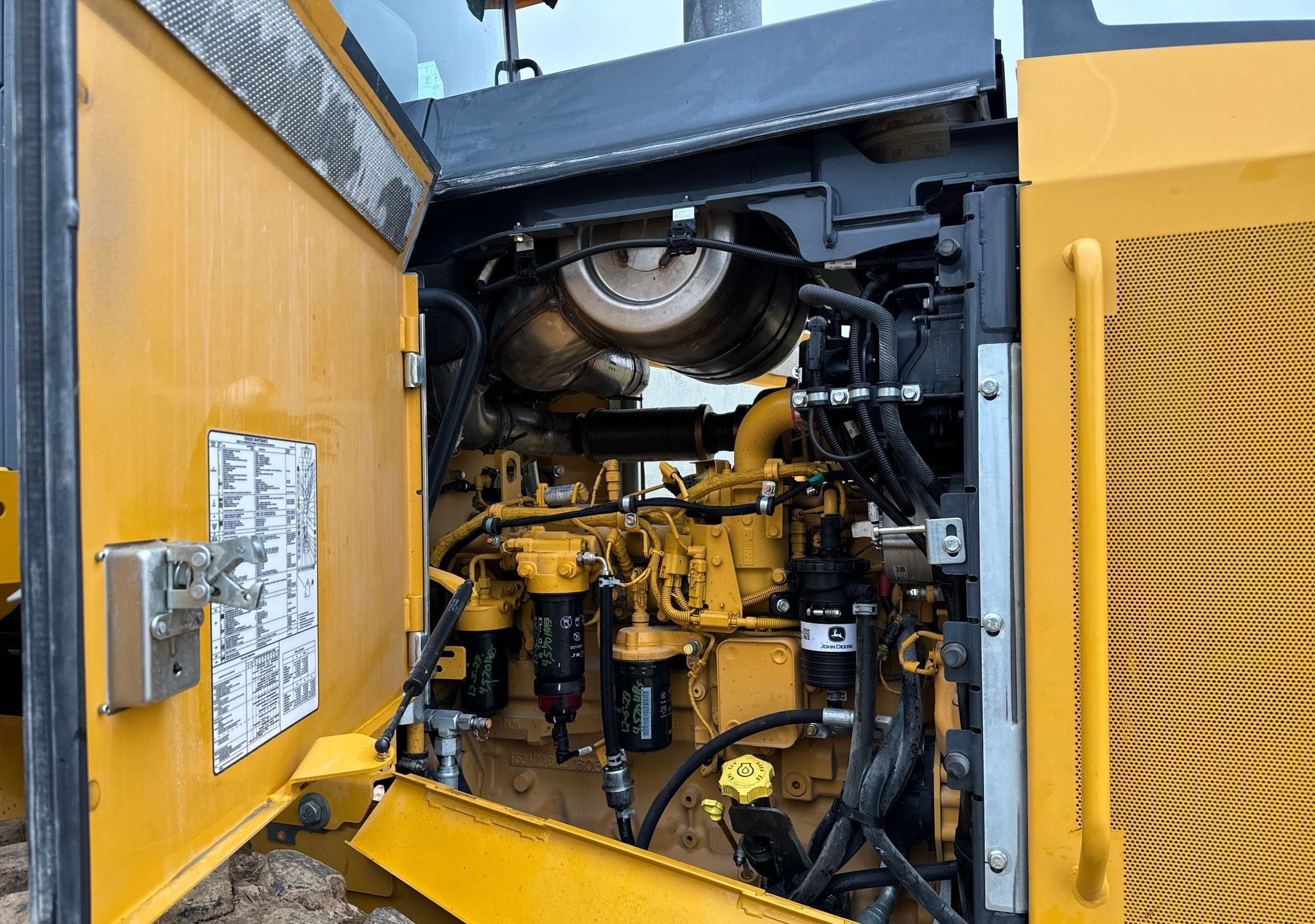 gallery 2022 John Deere 544 P-Tier wheel loader