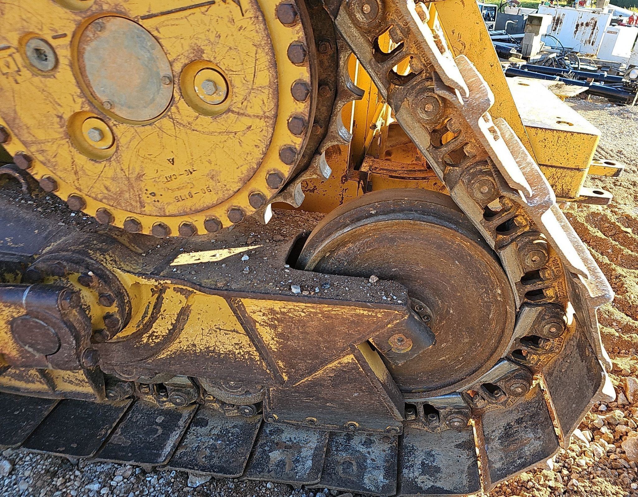 gallery 2014 Caterpillar D6T XL dozer